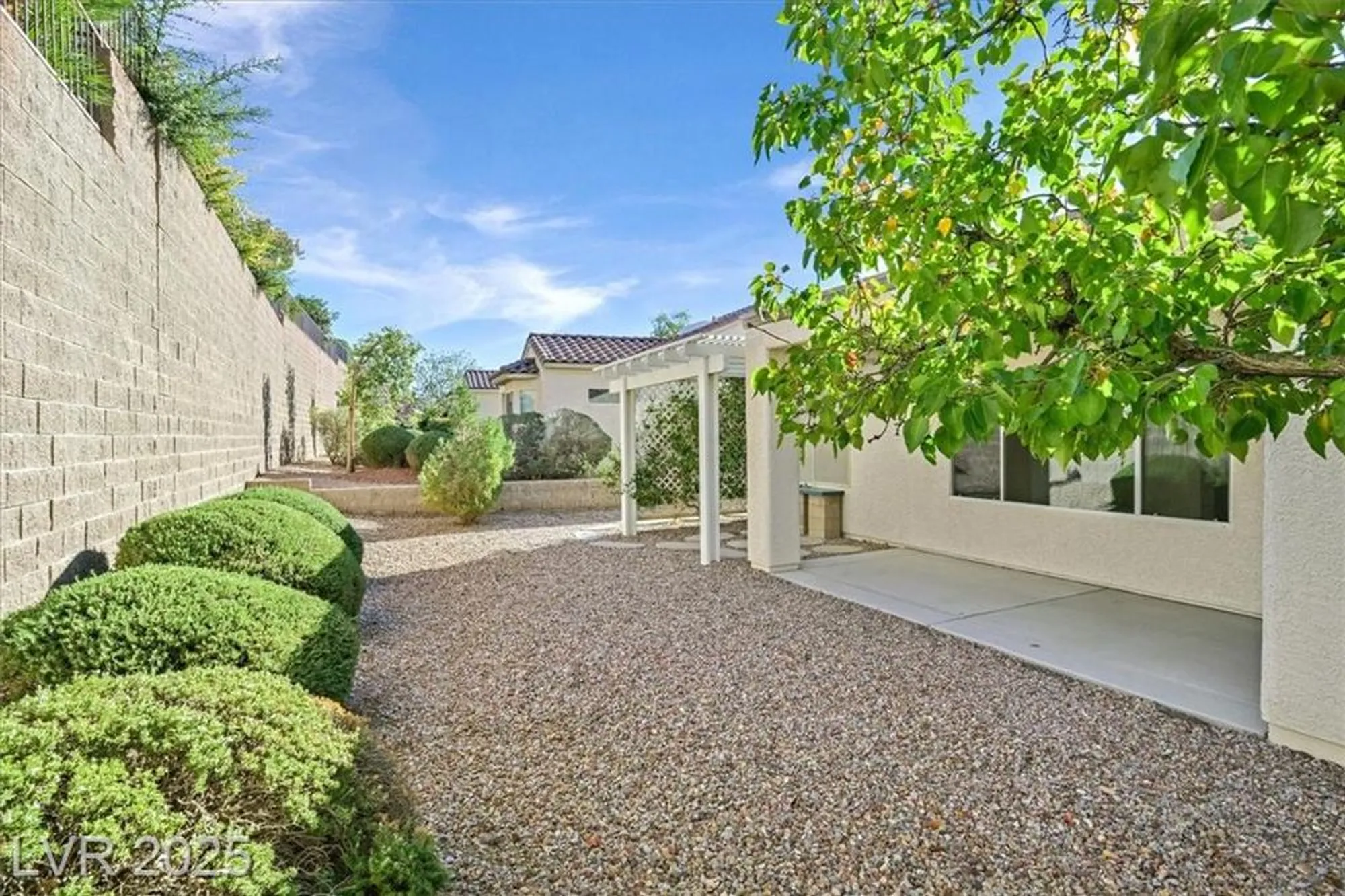 Property Slideshow image 24 of 37 | 2026 wildwood lake st, Henderson, NV, 89052