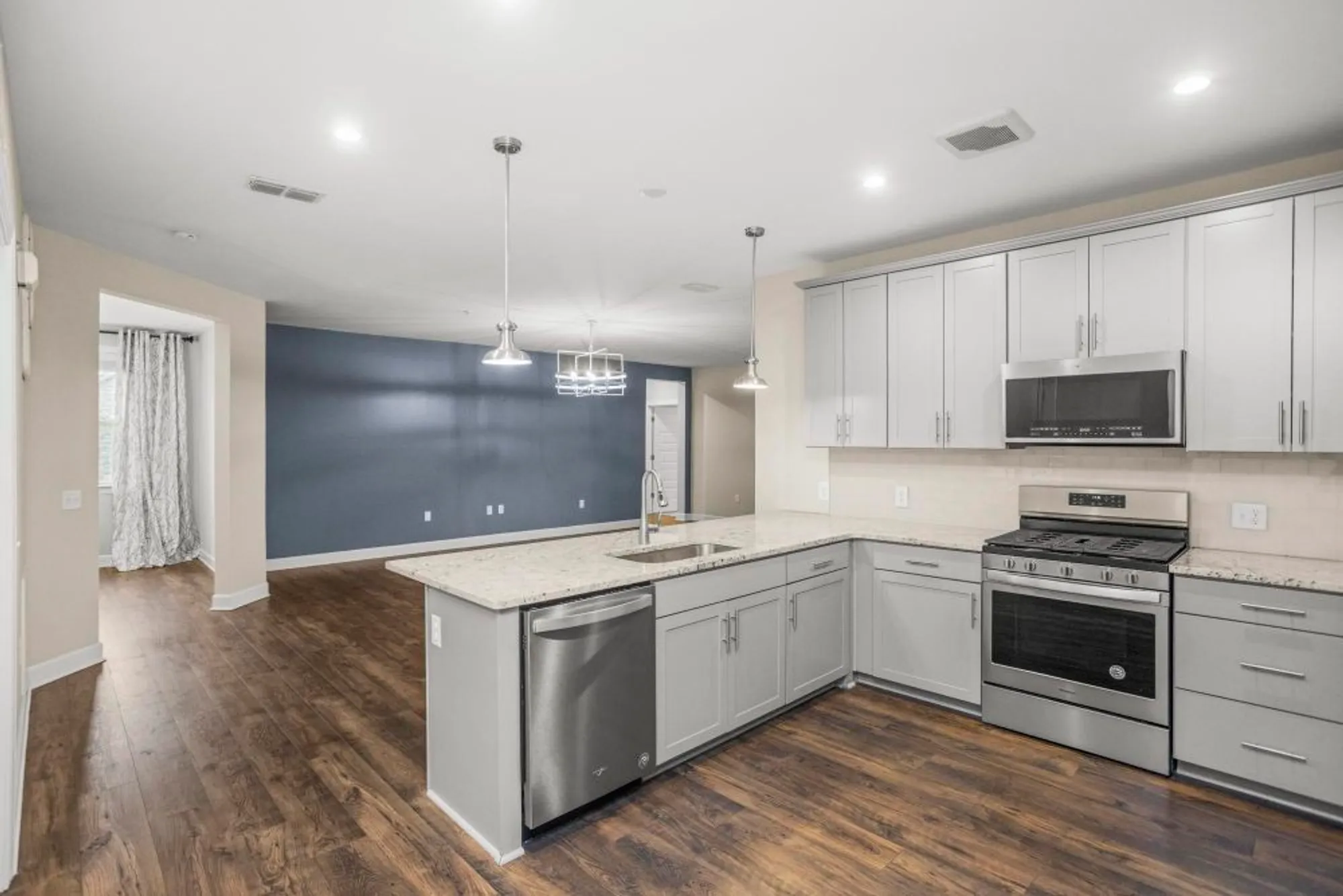 Property Slideshow image 1 of 60 | 141 saundersville rd apt 1402, Hendersonville, TN, 37075