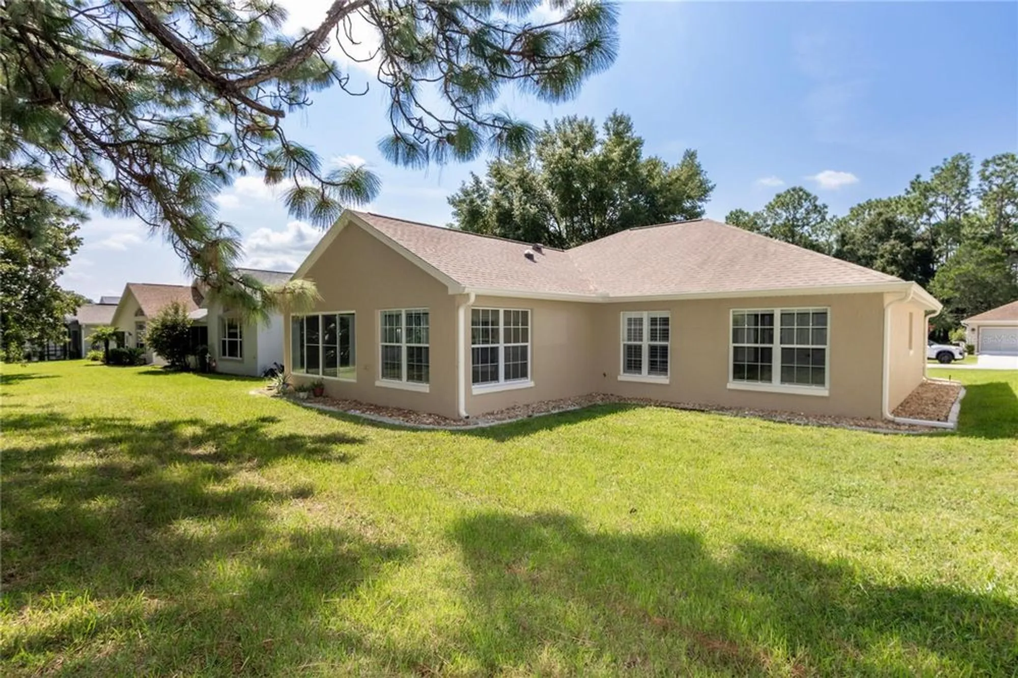 Property Slideshow image 5 of 54 | 11653 sw 72nd cir, Ocala, FL, 34476