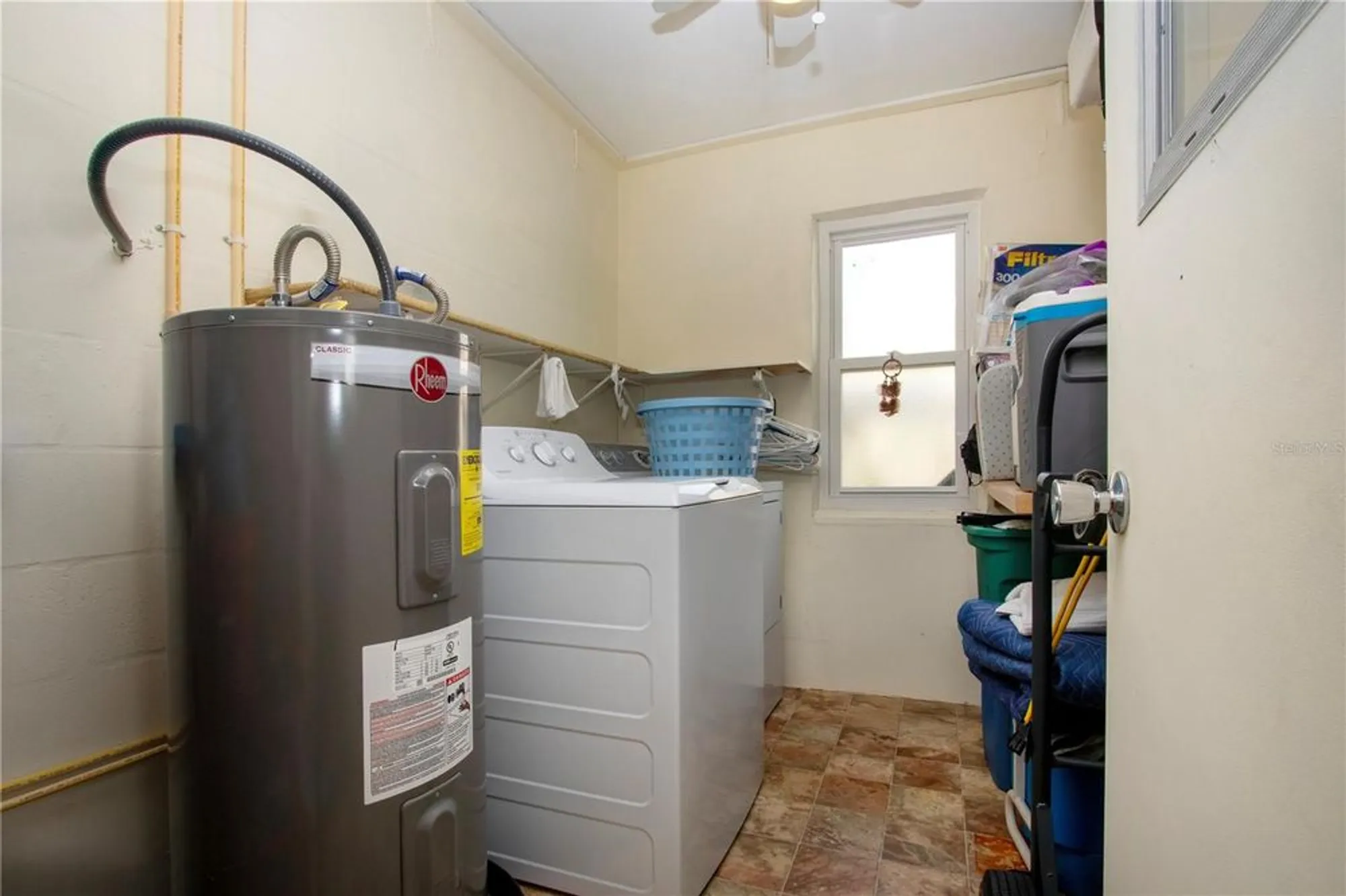 Property Slideshow image 32 of 49 | 1804 foxhunt dr b, Sun City Center, FL, 33573