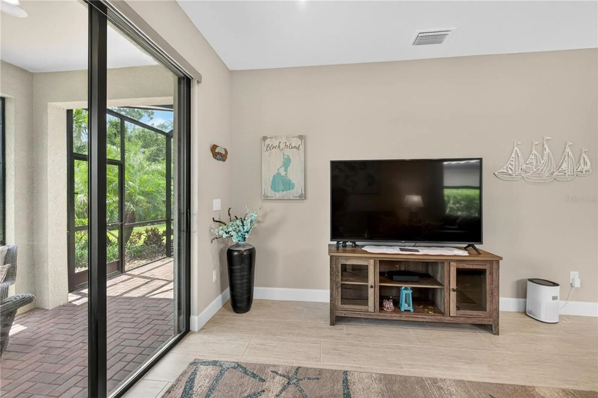 Property Slideshow image 19 of 82 | 2592 brassica dr, North Port, FL, 34289