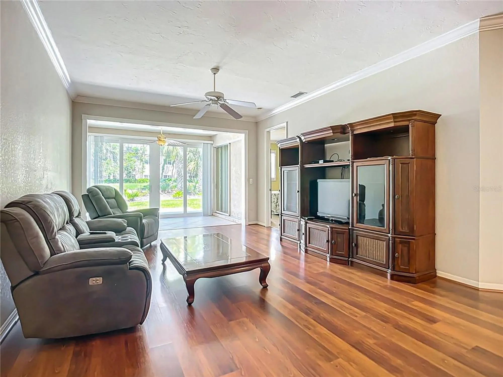 Property Slideshow image 8 of 64 | 6948 stoneywalk ct, Bradenton, FL, 34203