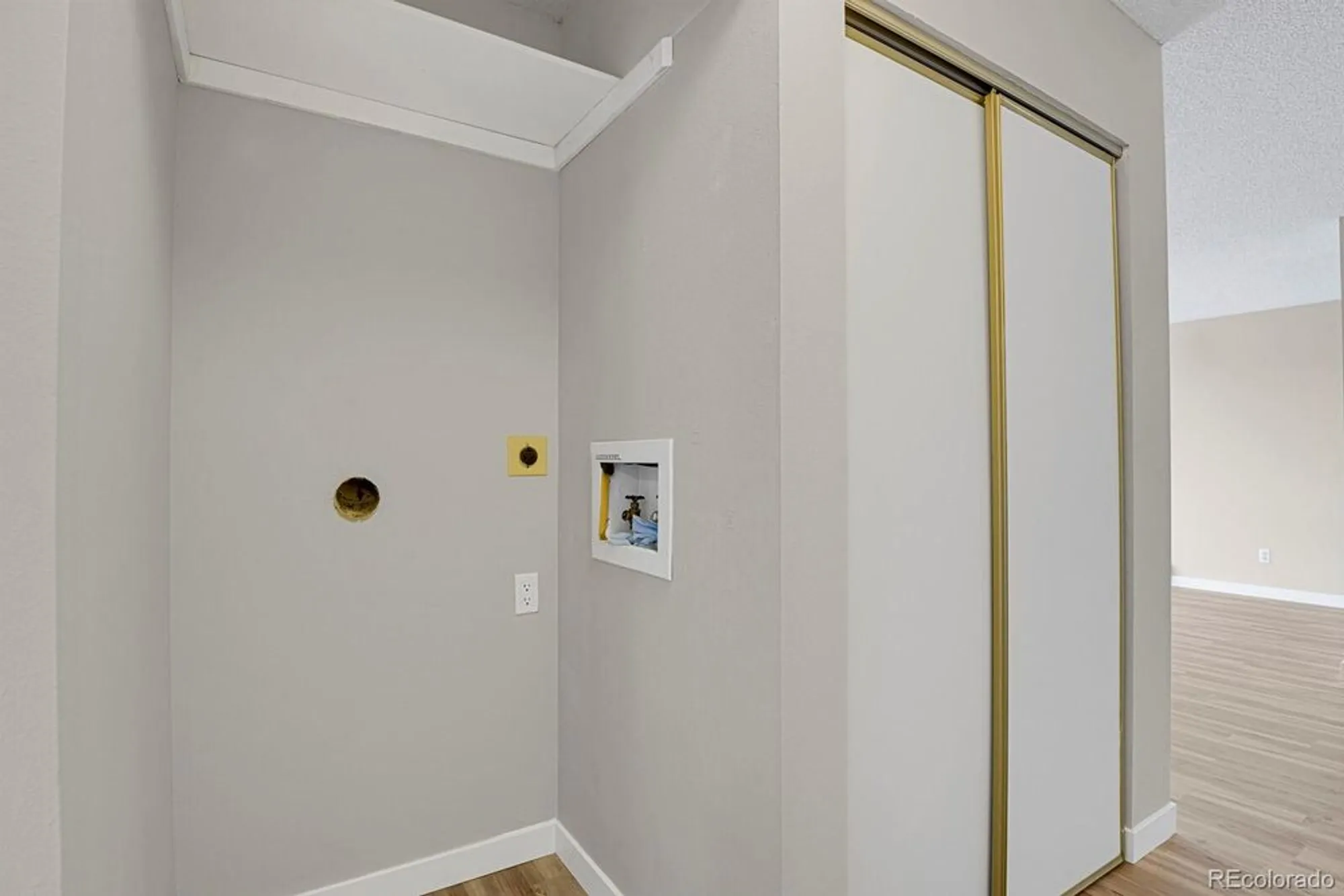 Property Slideshow image 10 of 22 | 14001 e marina dr 603, Aurora, CO, 80014