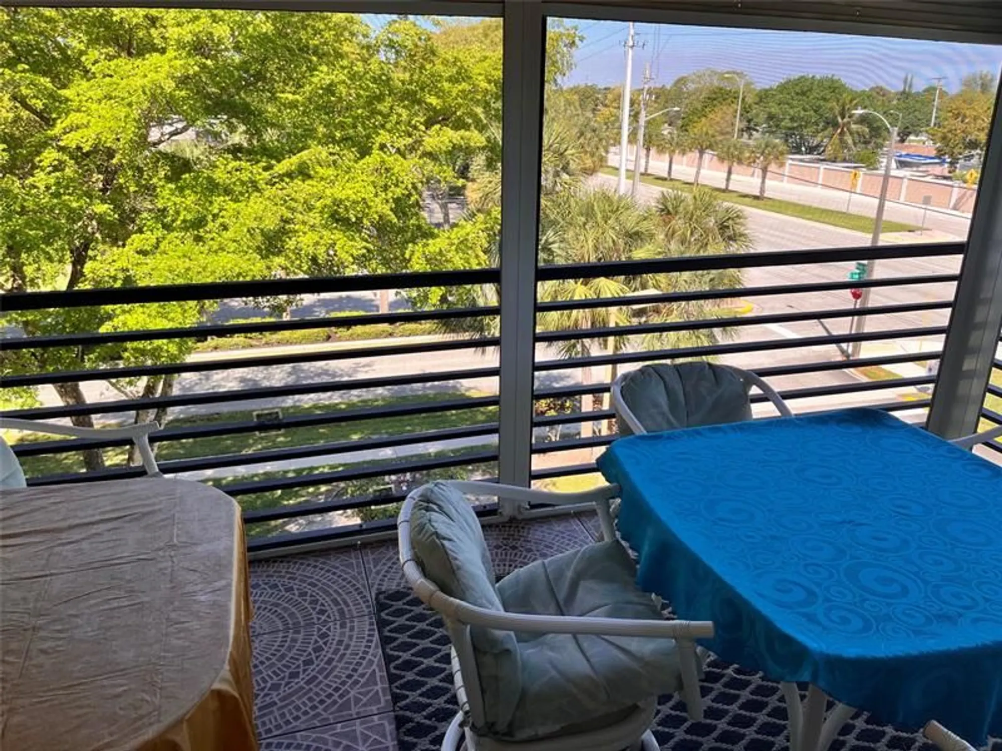 Property Slideshow image 7 of 25 | 4940 e sabal palm blvd apt 414, Tamarac, FL, 33319