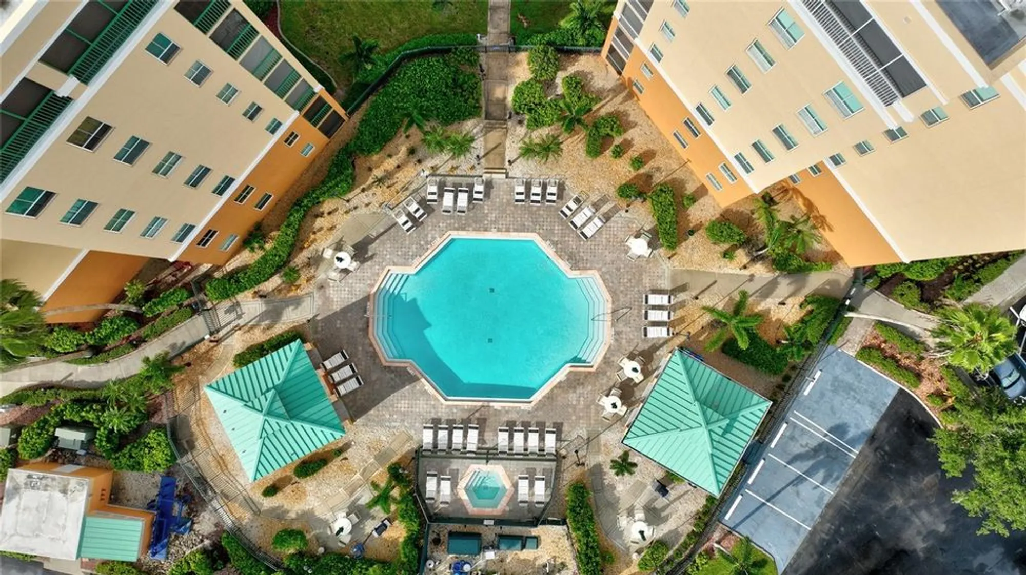 Property Slideshow image 30 of 37 | 2060 matecumbe key rd 2102, Punta Gorda, FL, 33955