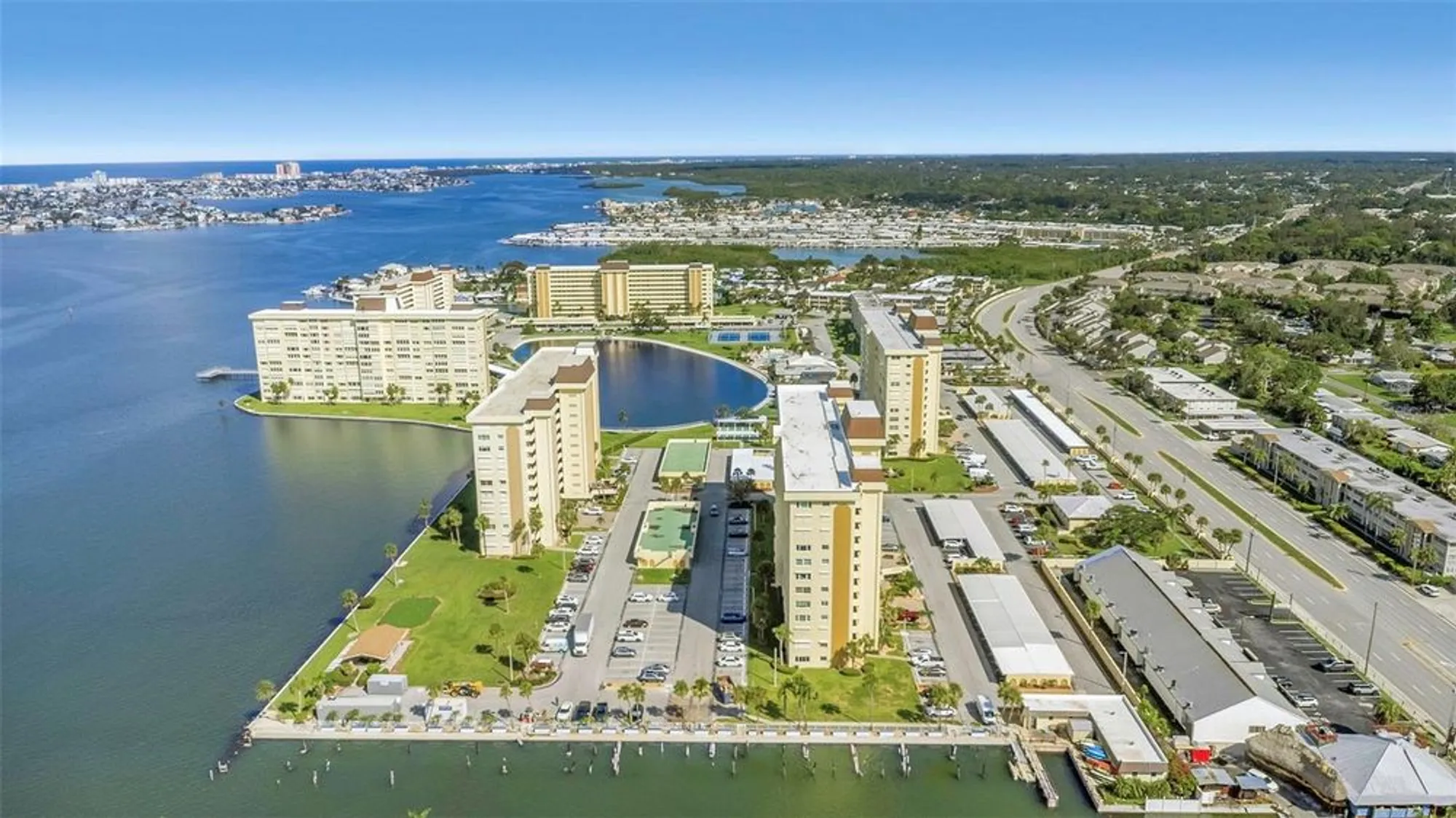Property Slideshow image 84 of 95 | 4550 cove cir apt 207, St Petersburg, FL, 33708