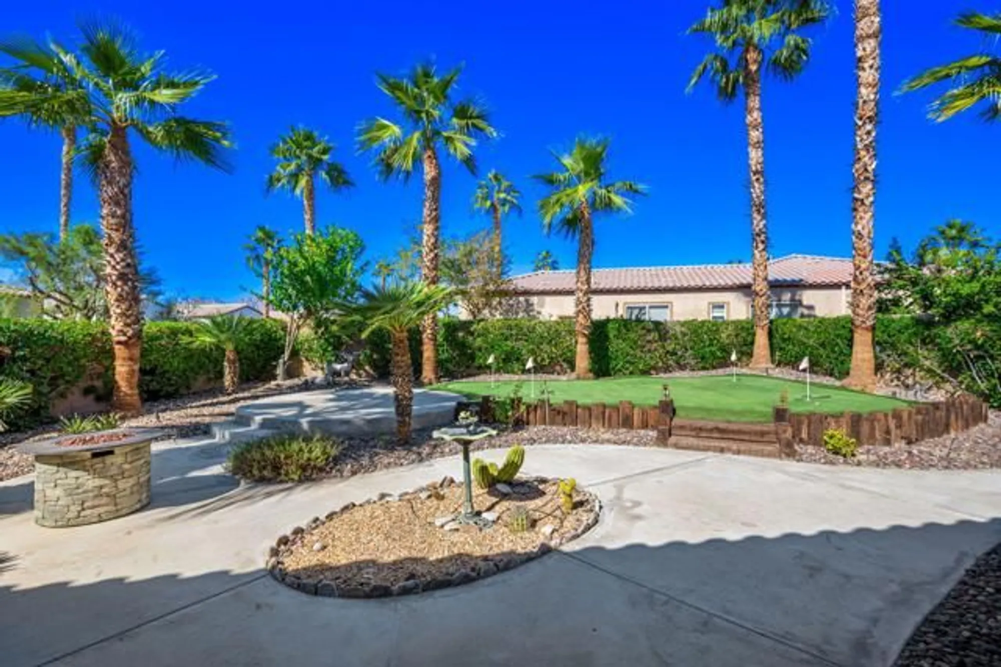Property Slideshow image 25 of 79 | 81626 prism dr, La Quinta, CA, 92253