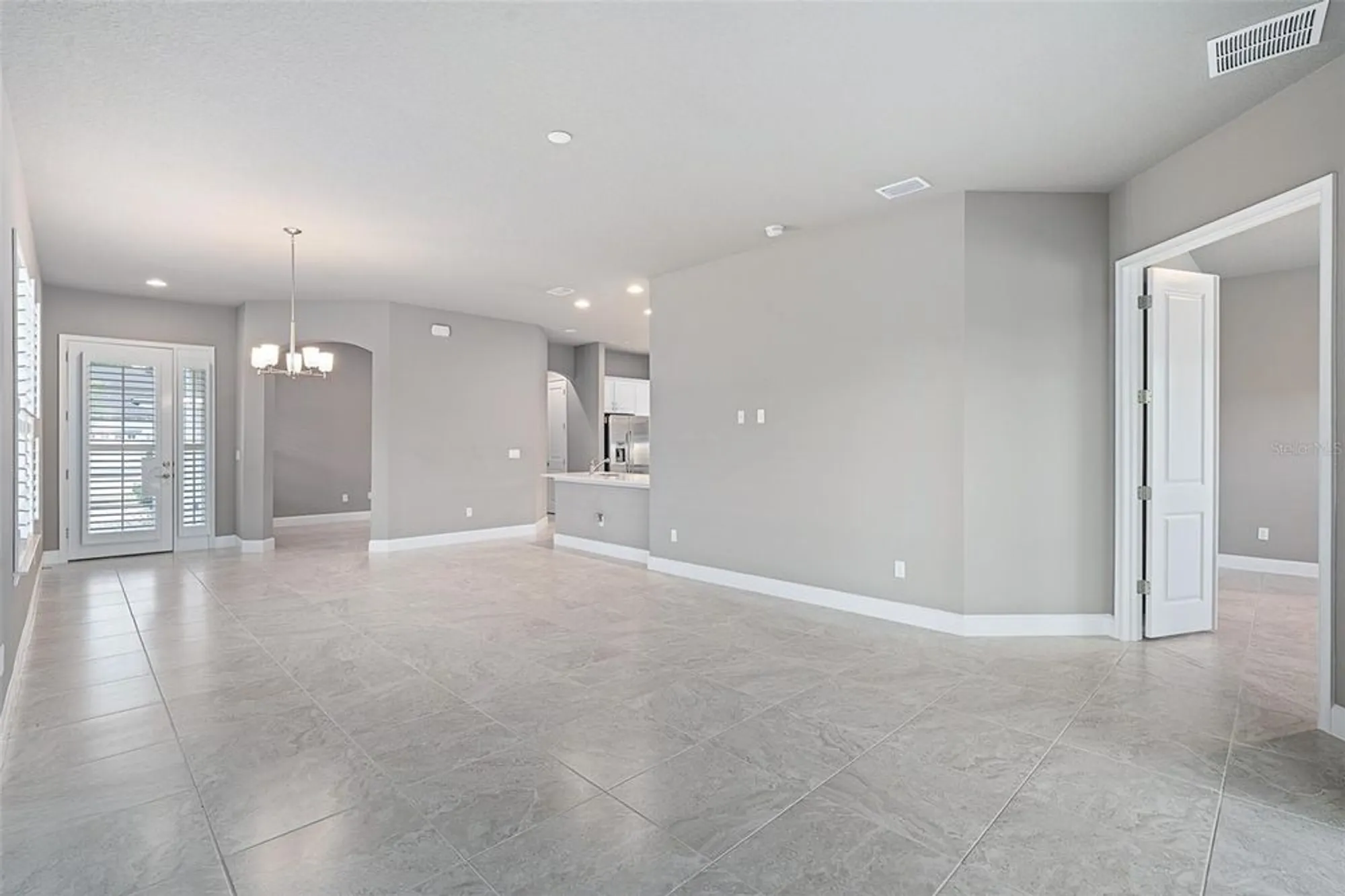 Property Slideshow image 14 of 47 | 856 pinewood dr, Ormond Beach, FL, 32174