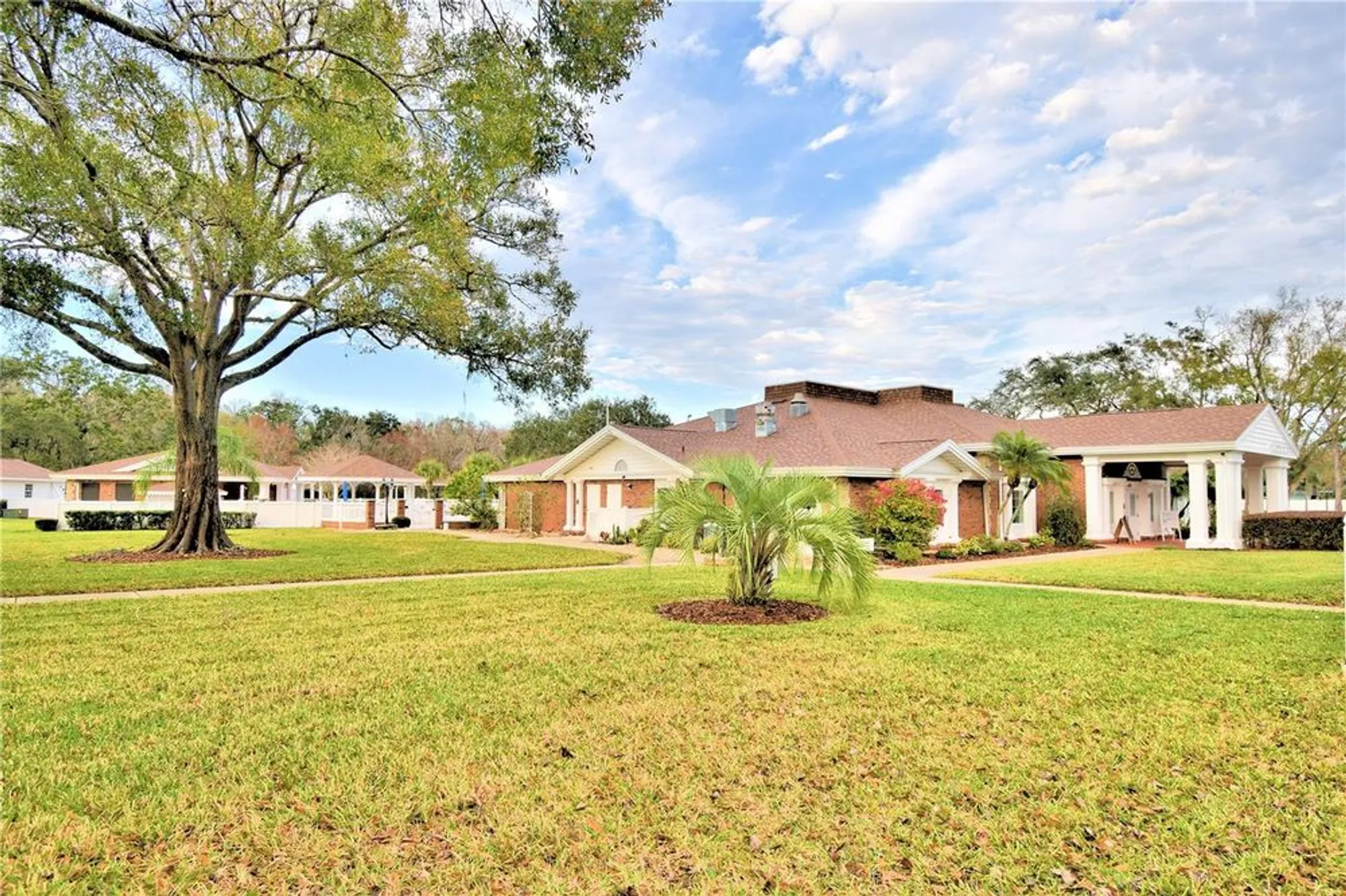 Property Slideshow image 37 of 48 | 4816 goldenview ln, Lakeland, FL, 33811