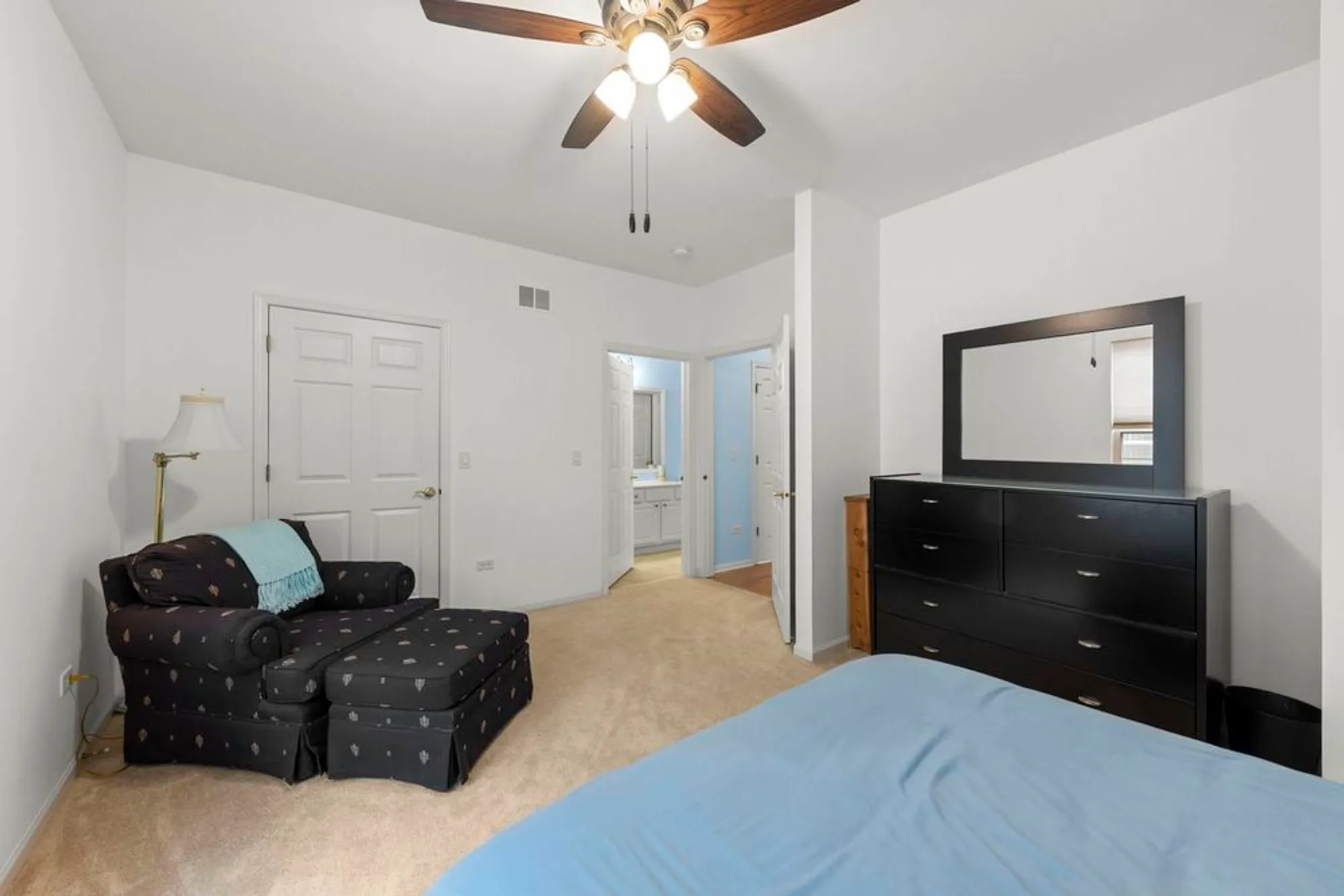 Property Slideshow image 19 of 58 | 16174 seneca lake cir, Crest Hill, IL, 60403