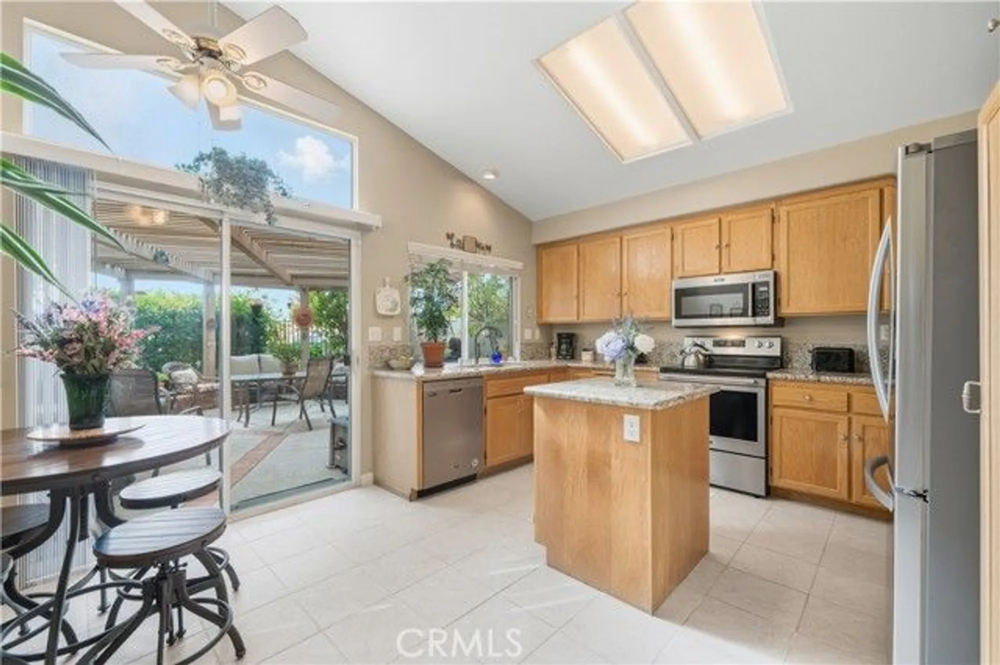 Property Slideshow image 13 of 47 | 24165 corte valente, Murrieta, CA, 92562
