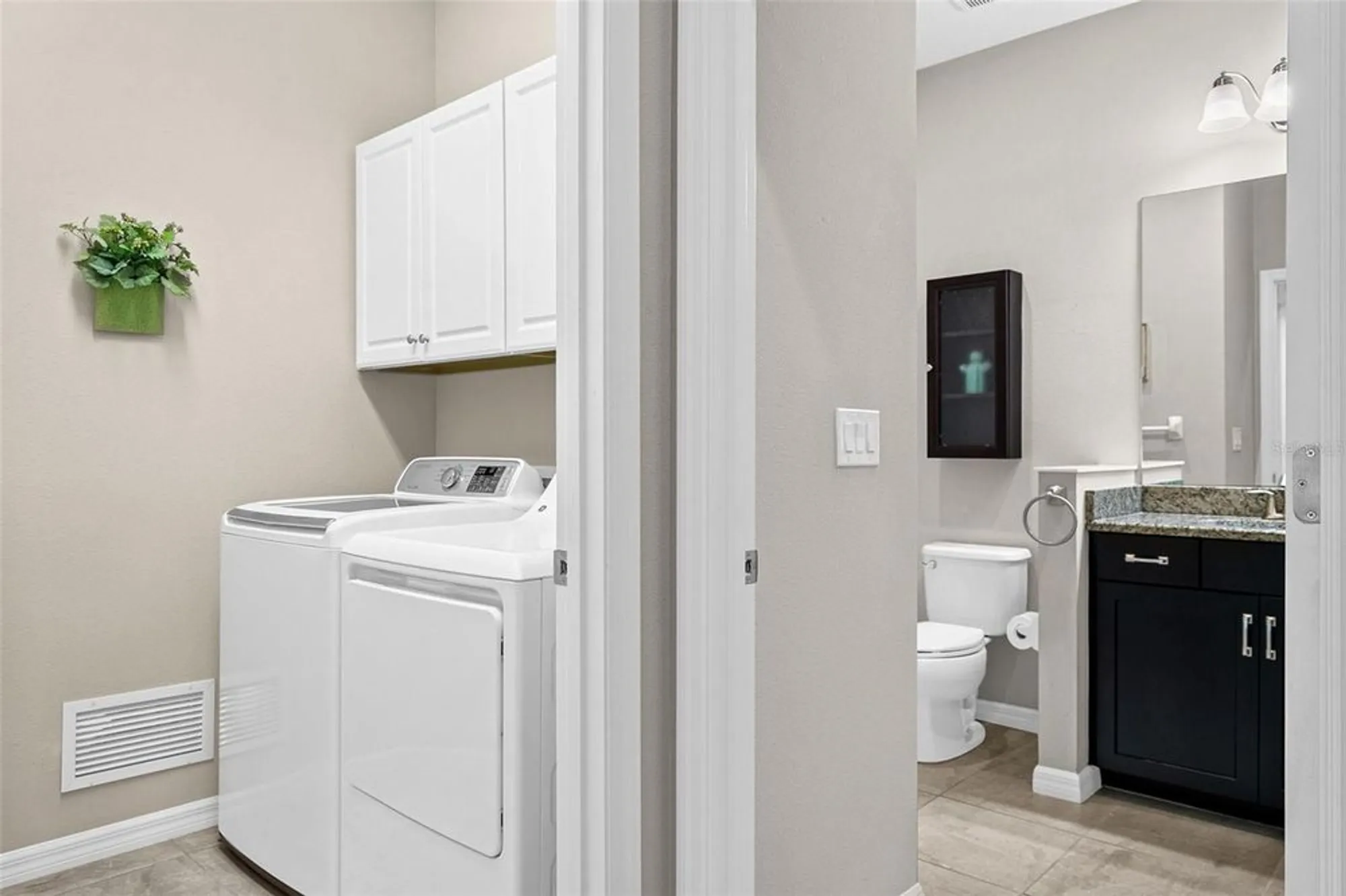 Property Slideshow image 25 of 37 | 1282 backspin dr, Englewood, FL, 34223