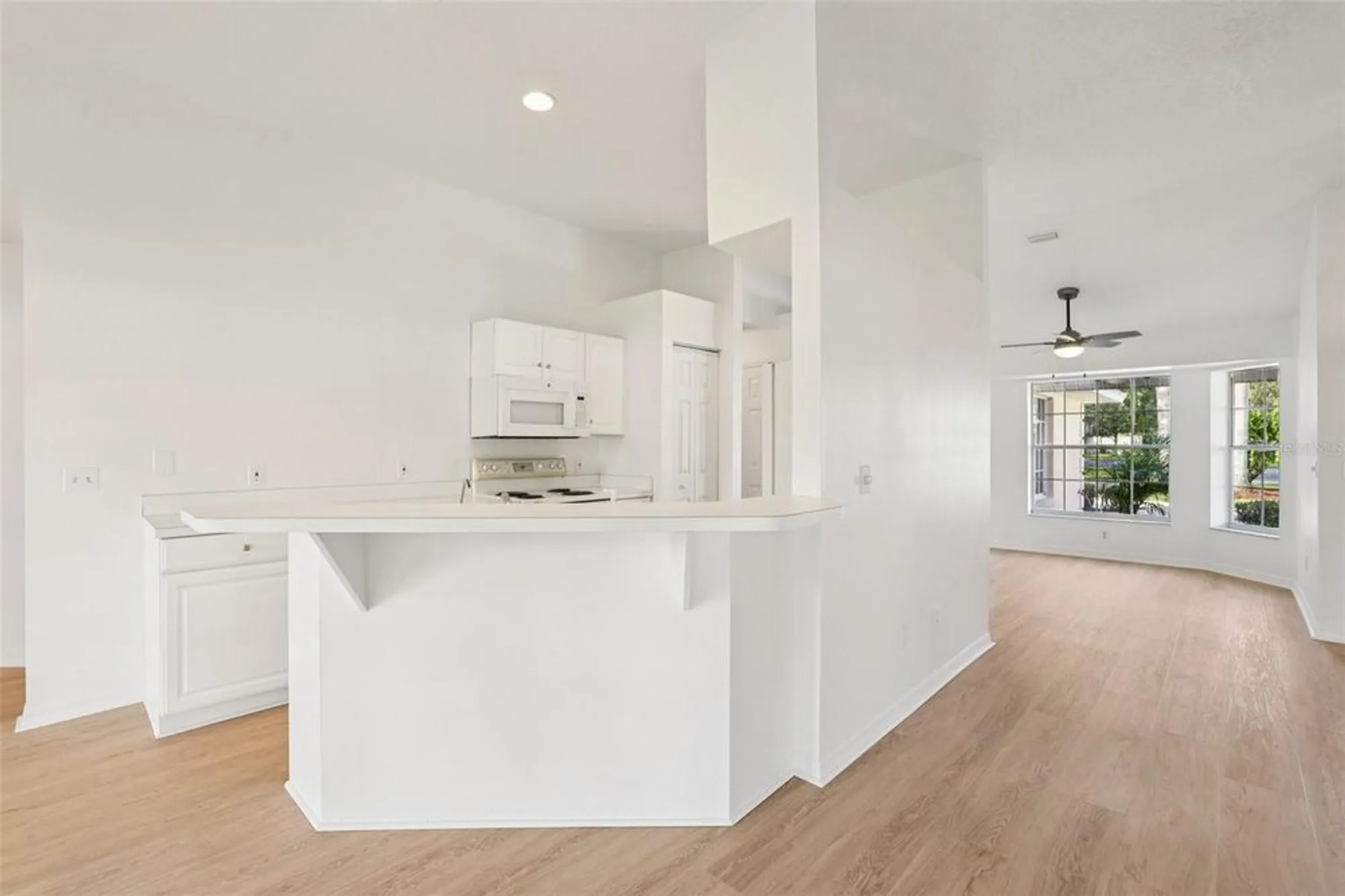 Property Slideshow image 13 of 41 | 512 juniper way, Tavares, FL, 32778