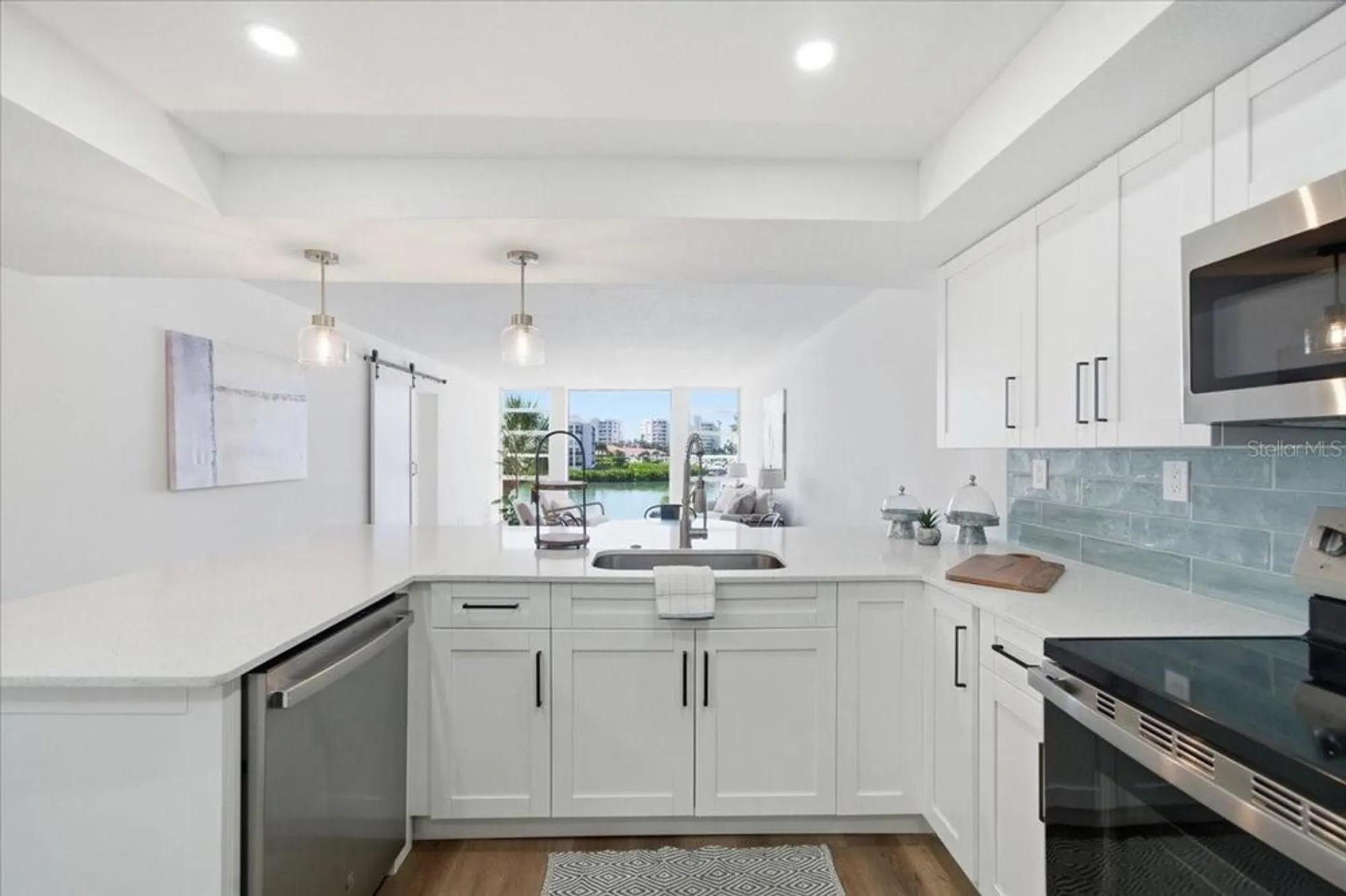 Property Slideshow image 15 of 62 | 7400 sun island dr 202, South Pasadena, FL, 33707