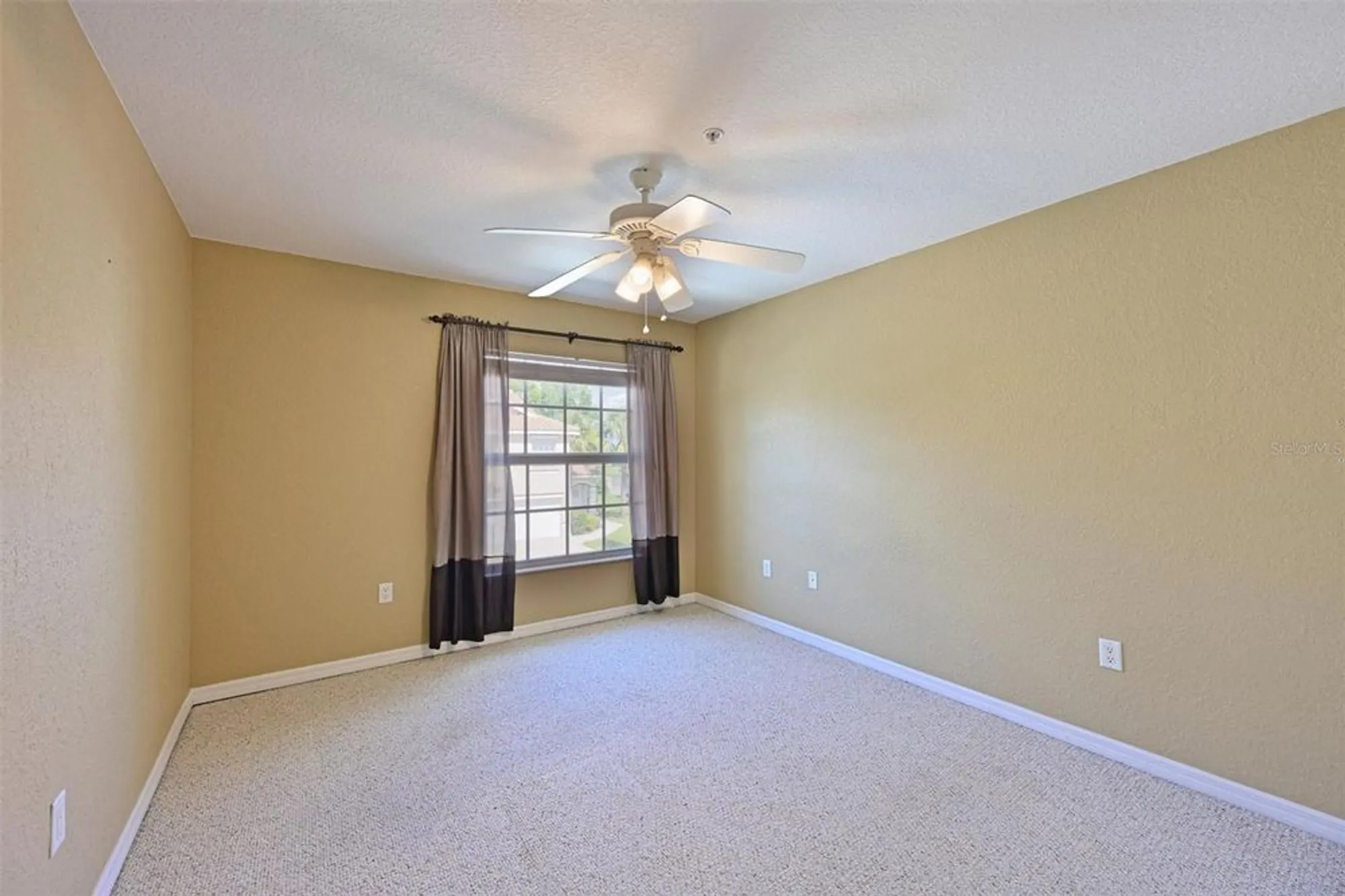 Property Slideshow image 14 of 28 | 6335 bay cedar ln, Bradenton, FL, 34203