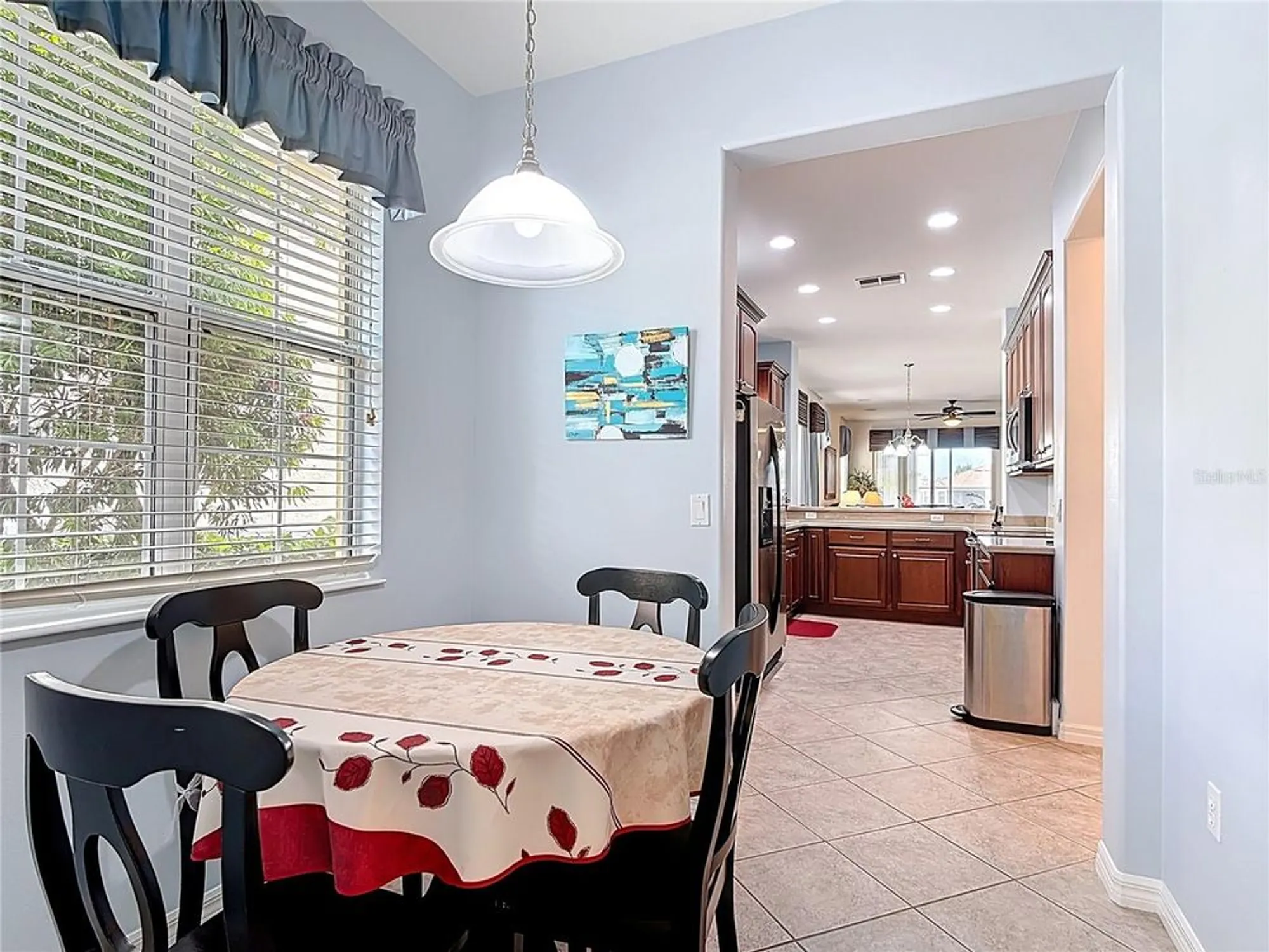Property Slideshow image 16 of 46 | 2502 palm tree dr, Poinciana, FL, 34759