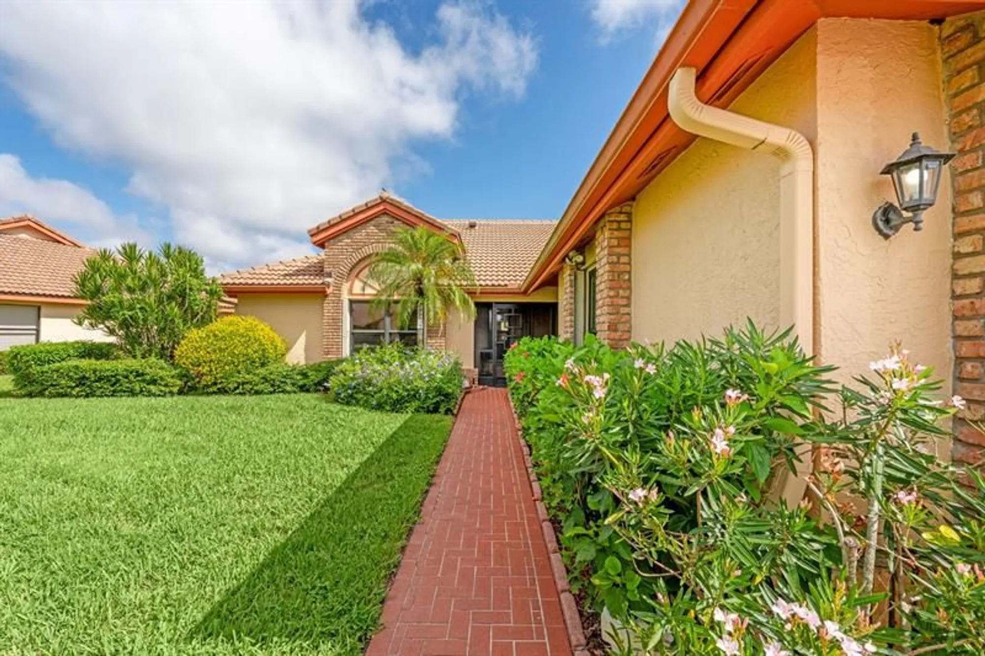 Property Slideshow image 29 of 57 | 8486 heather pl, Boynton Beach, FL, 33472