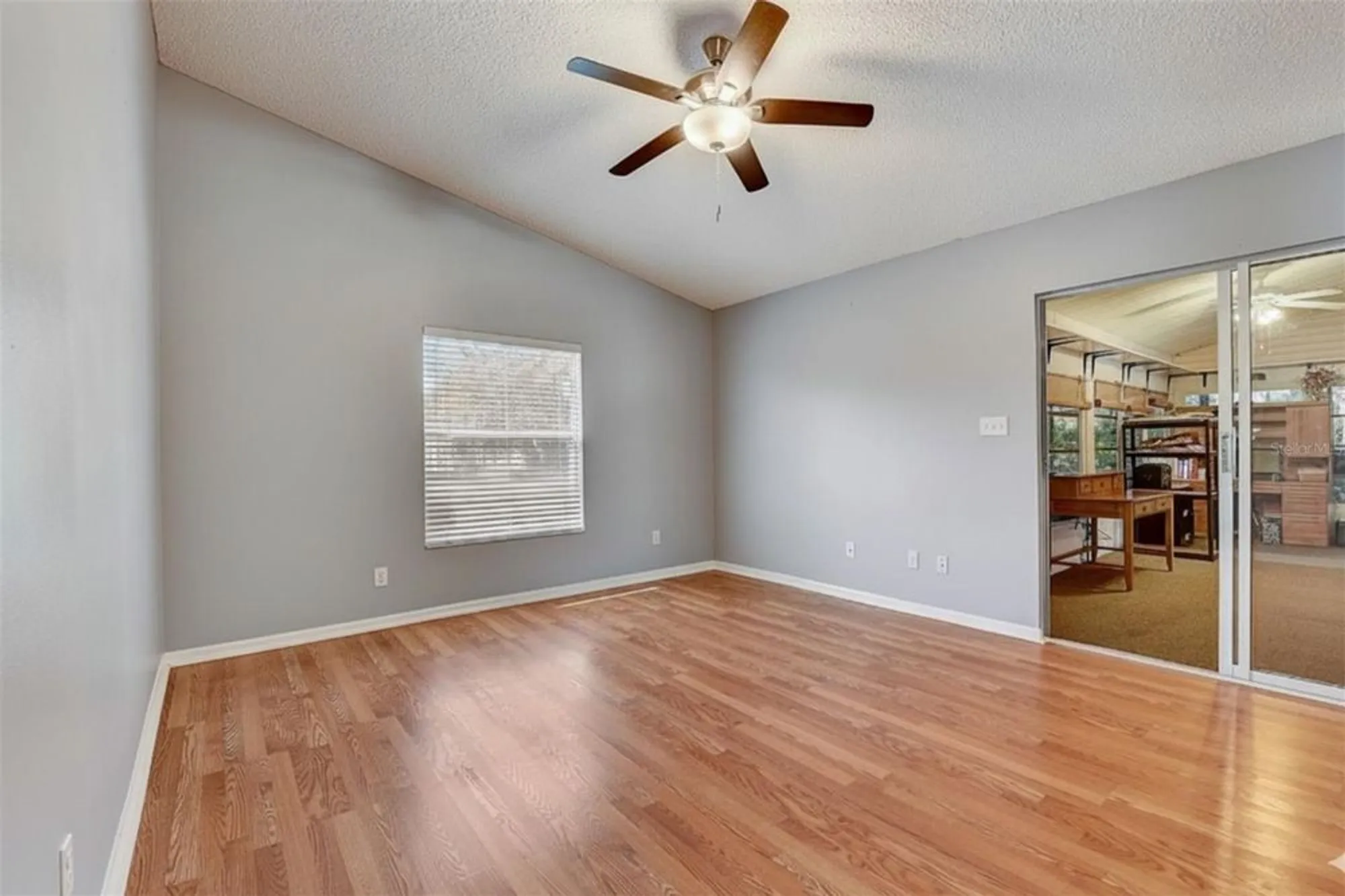 Property Slideshow image 12 of 43 | 25273 lost oak cir, Leesburg, FL, 34748