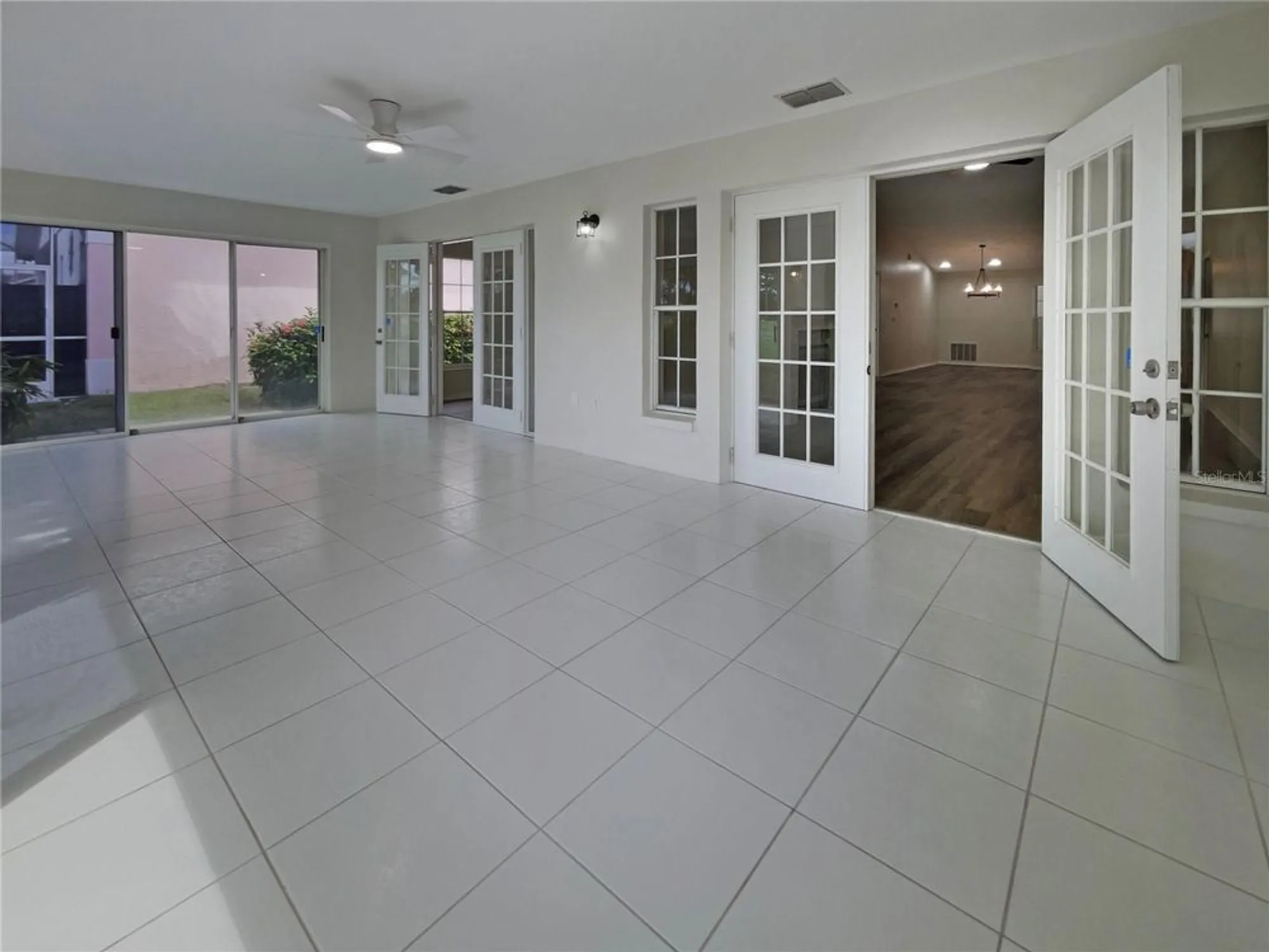 Property Slideshow image 22 of 34 | 7526 fairlinks ct, Sarasota, FL, 34243