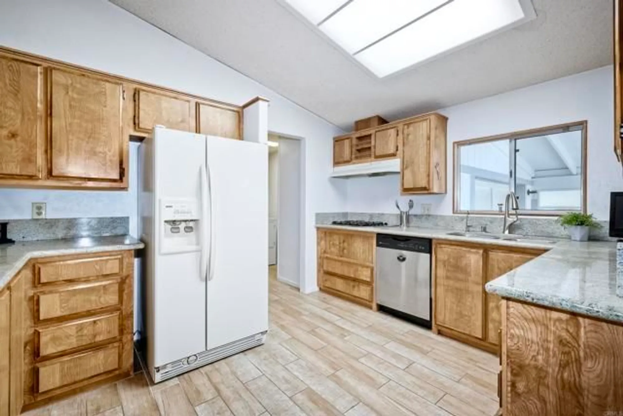 Property Slideshow image 10 of 42 | 1146 via santa paulo, Vista, CA, 92081