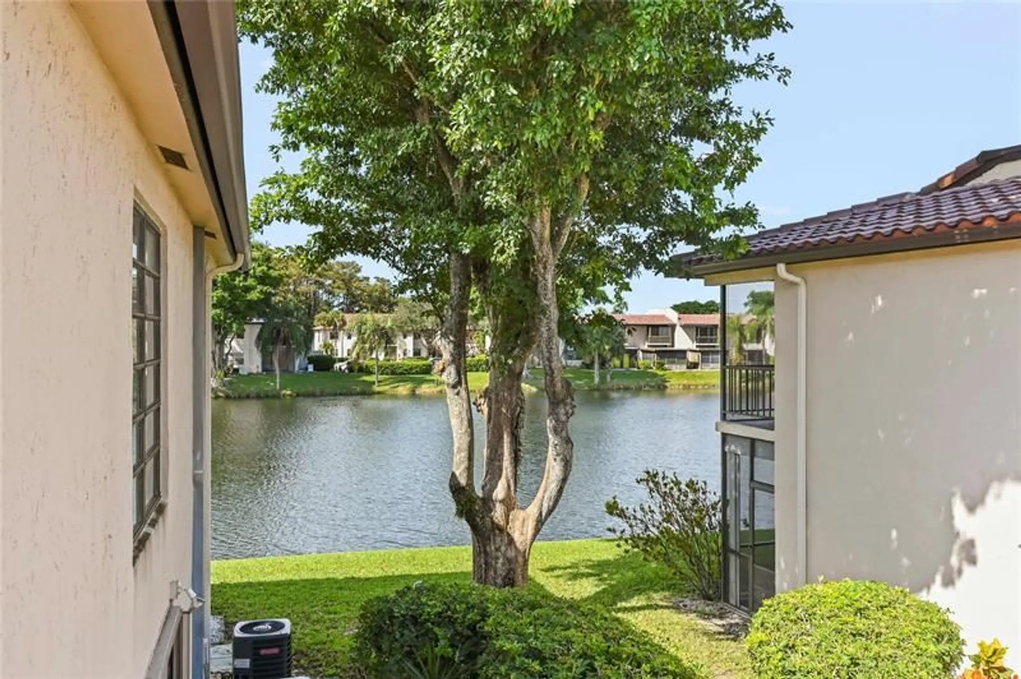Property Slideshow image 7 of 26 | 21649 juego cir apt 4e, Boca Raton, FL, 33433