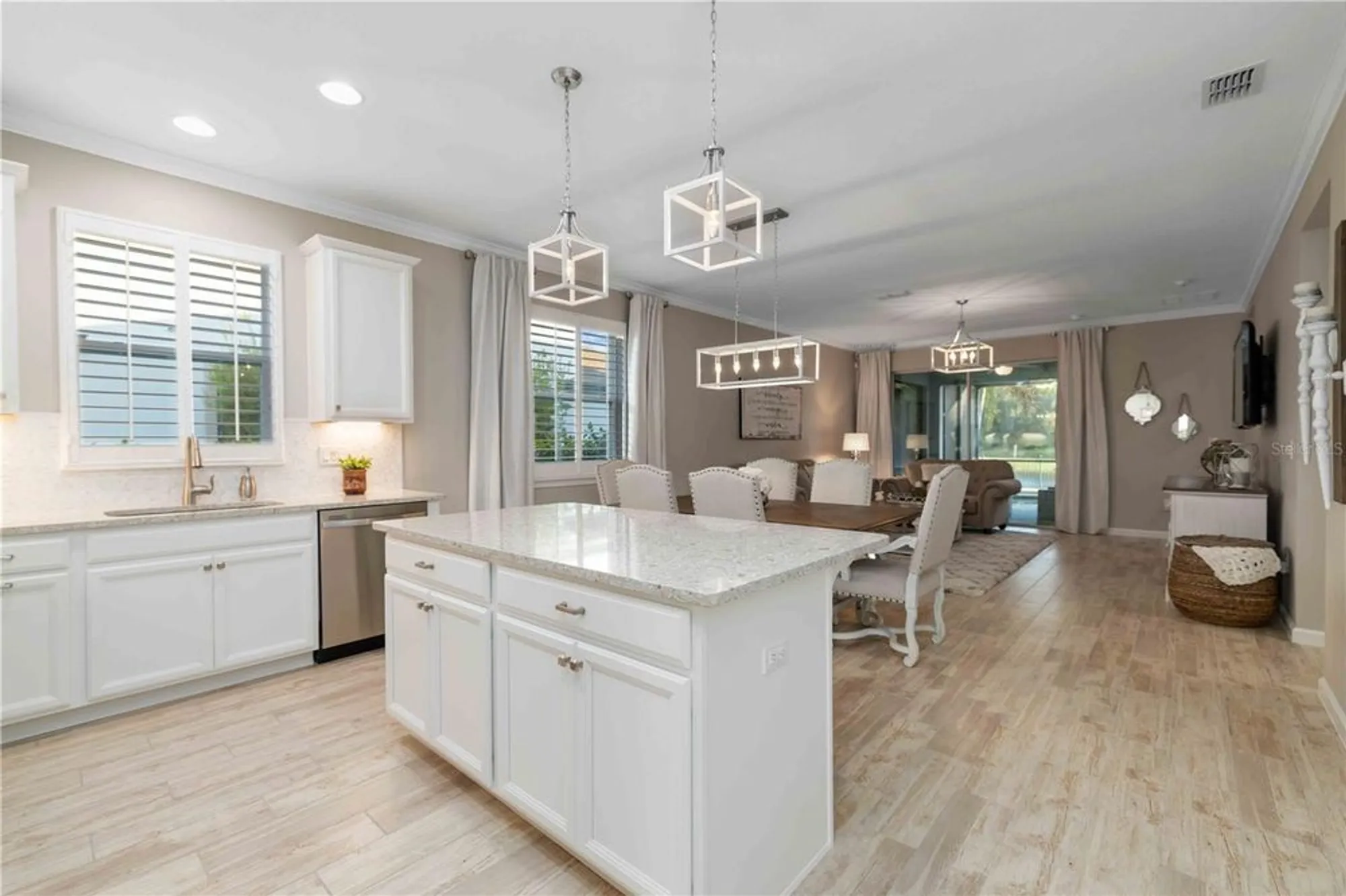 Property Slideshow image 7 of 27 | 11812 brookside dr, Bradenton, FL, 34211