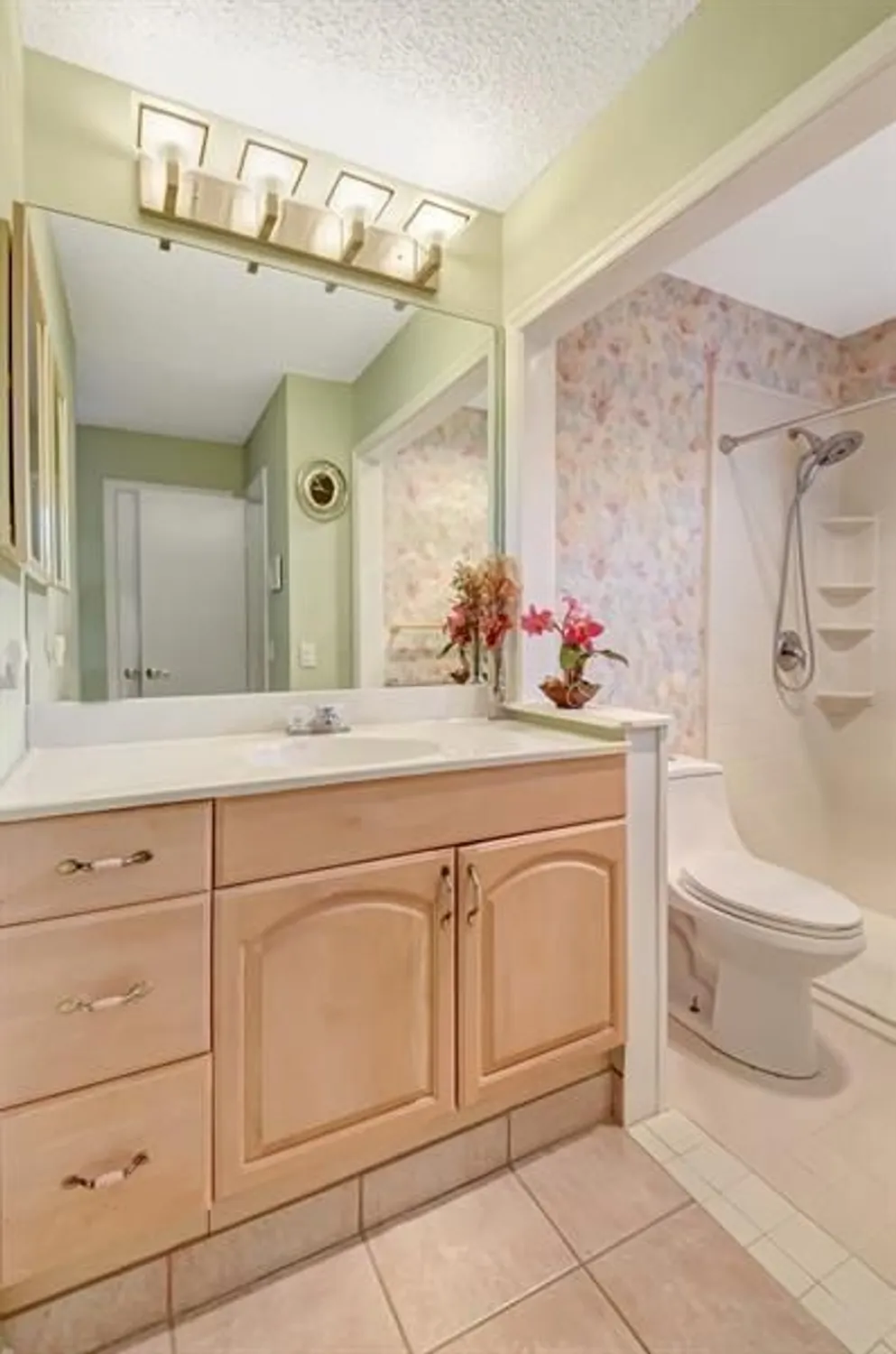 Property Slideshow image 34 of 66 | 9800 pecan tree dr b, Boynton Beach, FL, 33436