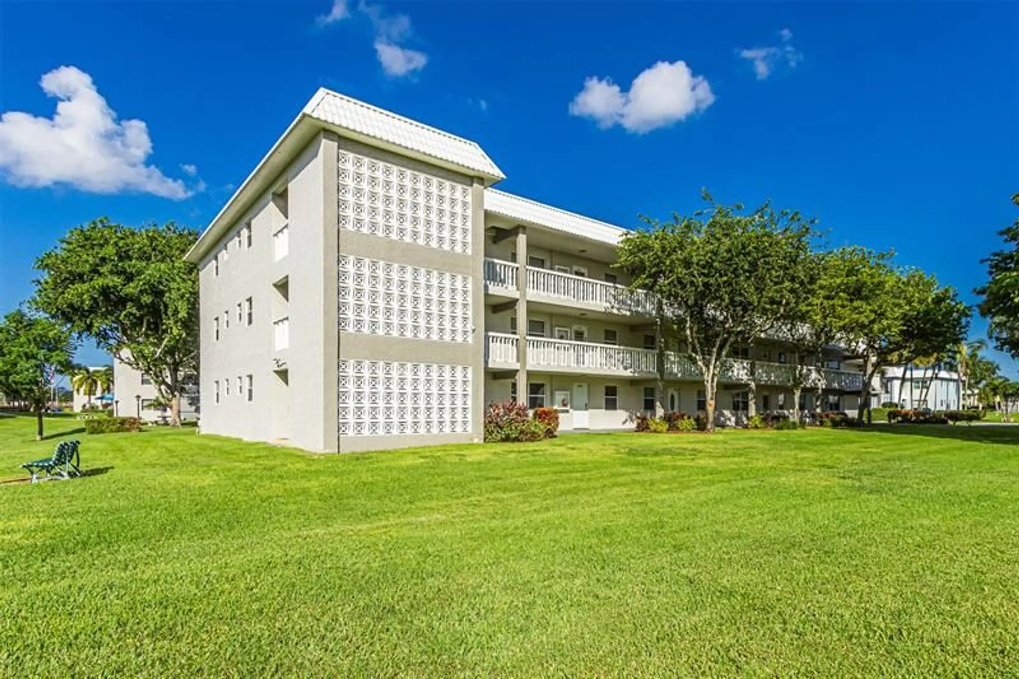 Property Slideshow image 3 of 43 | 9856 marina blvd 1314, Boca Raton, FL, 33428