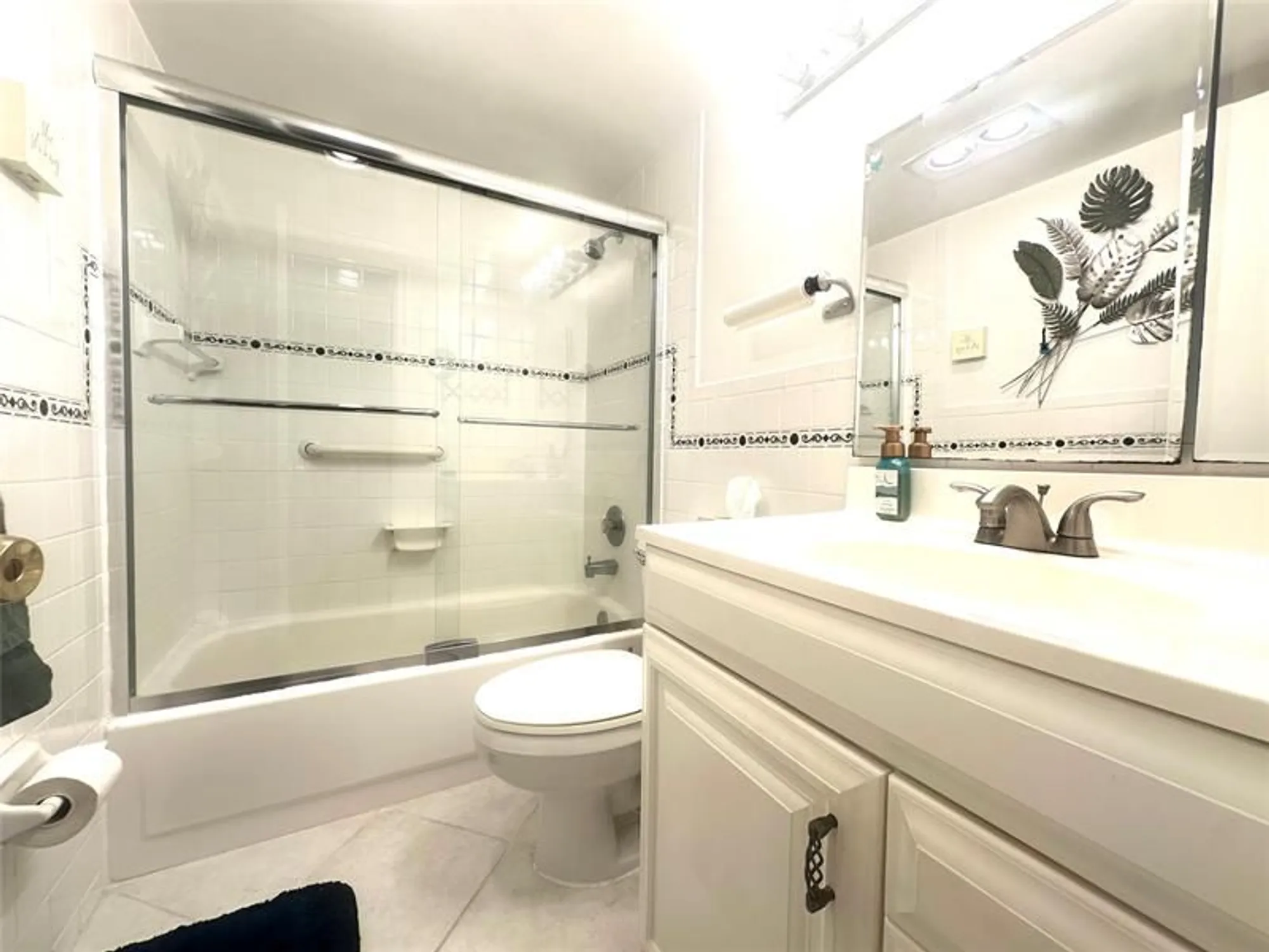 Property Slideshow image 14 of 57 | 2004 harwood c # 2004, Deerfield Beach, FL, 33442