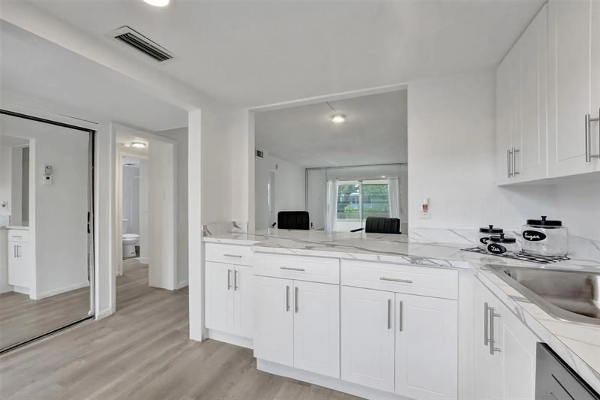 Property Slideshow image 8 of 60 | 7605 nw 5th pl apt 103, Margate, FL, 33063