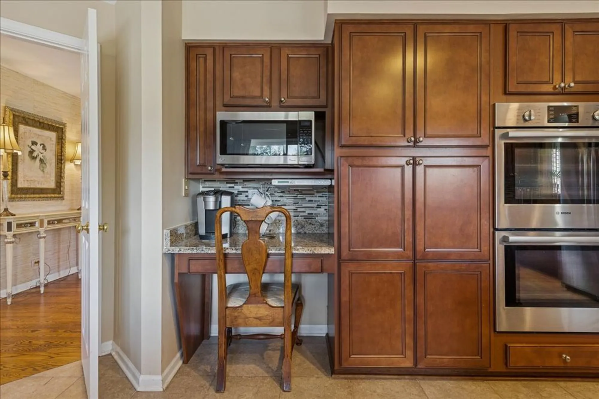 Property Slideshow image 16 of 55 | 868 longmeadow ct, Lake Barrington, IL, 60010