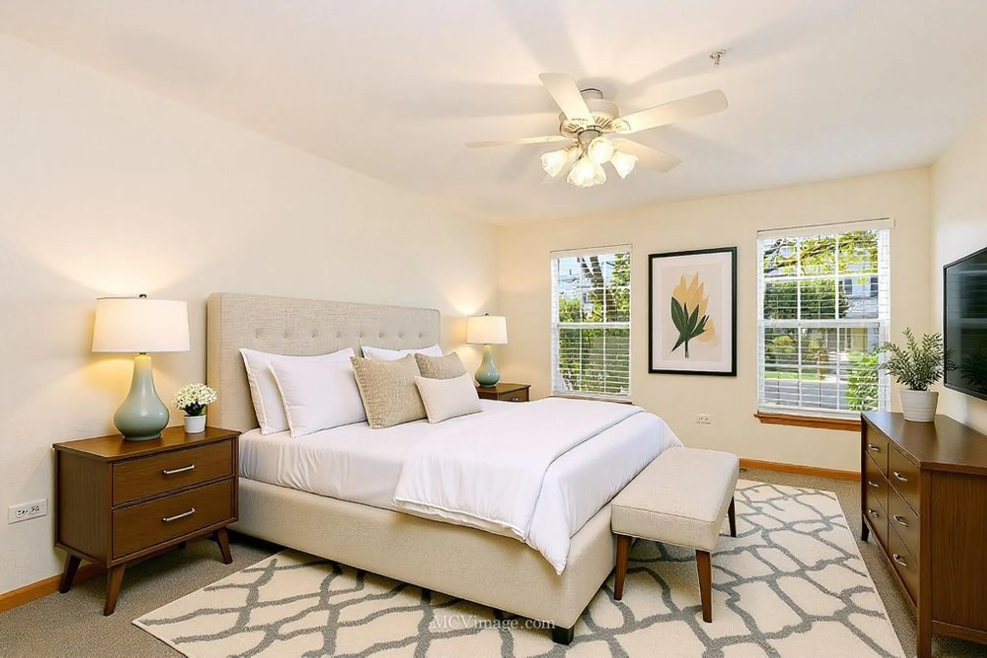 Property Slideshow image 13 of 27 | 13841 s bristlecone ln a, Plainfield, IL, 60544