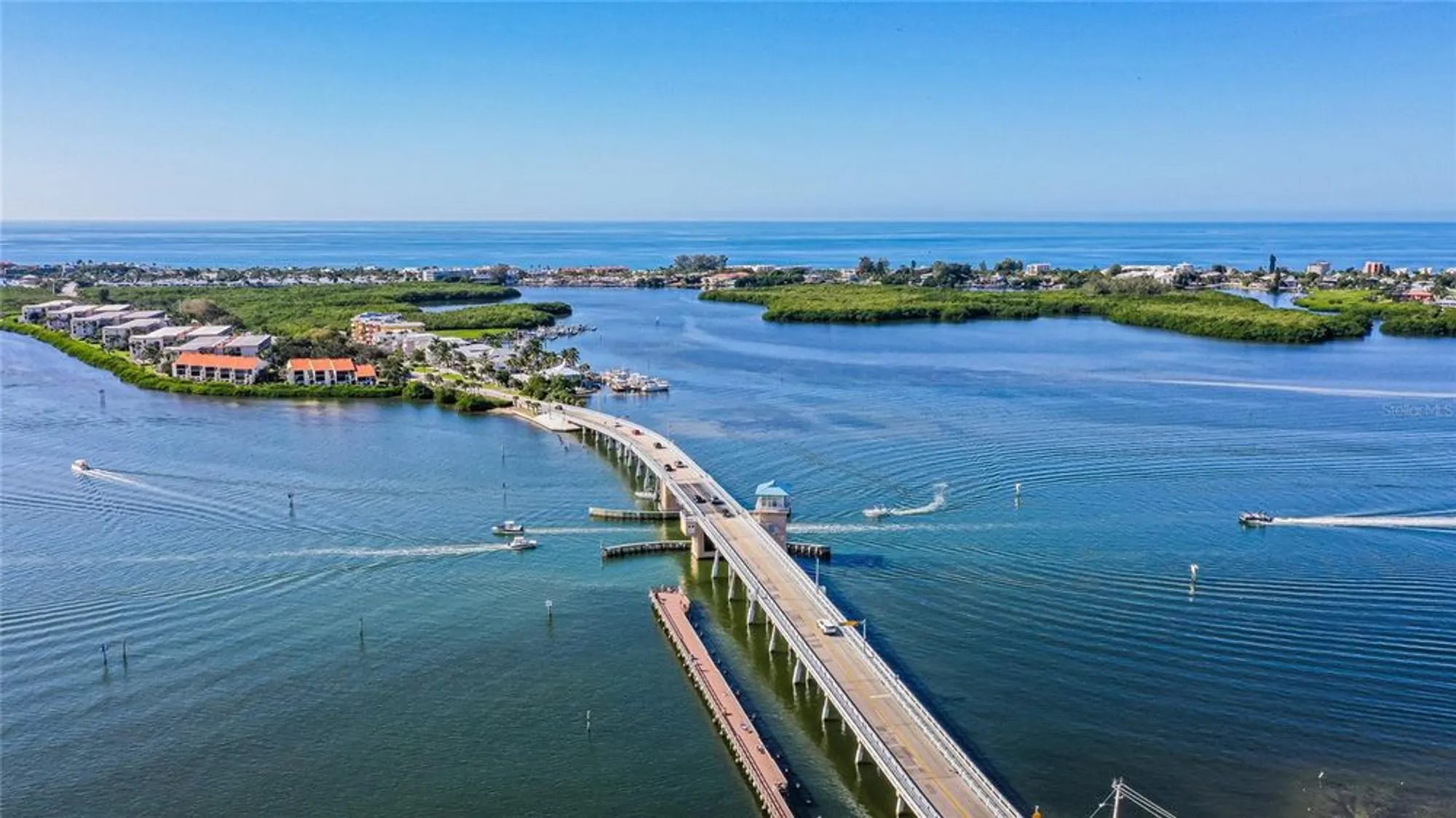 Property Slideshow image 33 of 35 | 215 persimmon st # 52, Englewood, FL, 34223