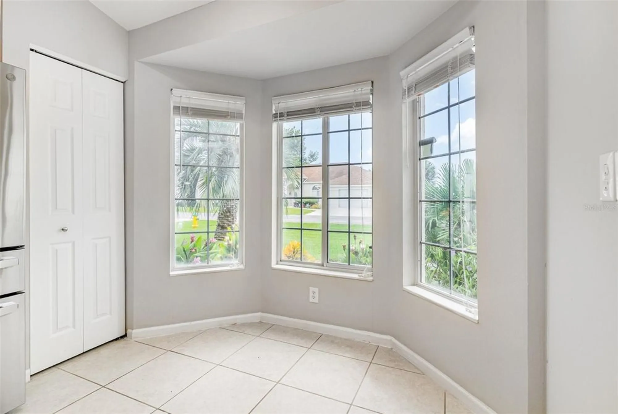 Property Slideshow image 9 of 26 | 5519 nw 25th loop, Ocala, FL, 34482