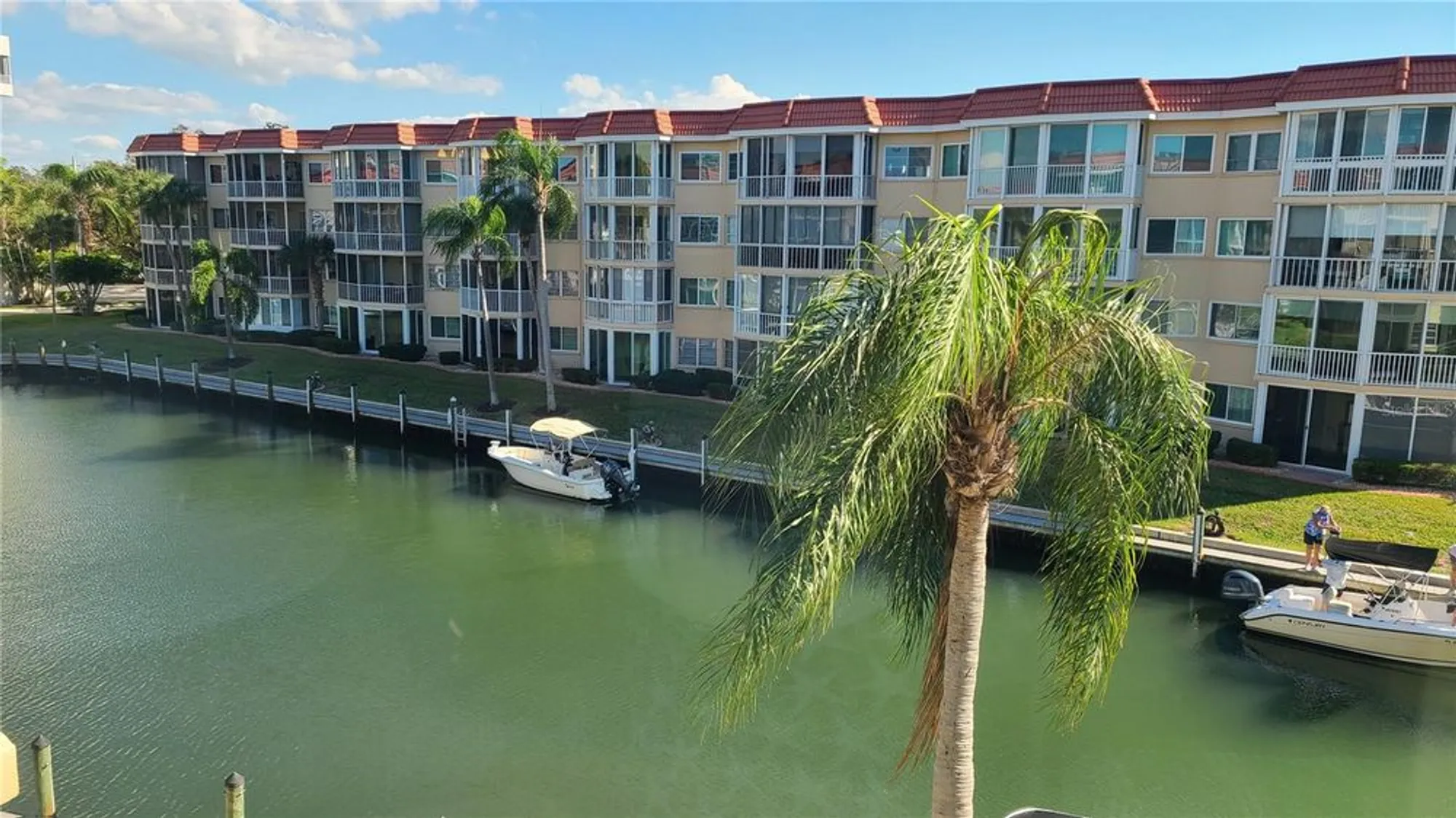 Property Slideshow image 23 of 77 | 1250 n portofino dr # 305mar, Sarasota, FL, 34242