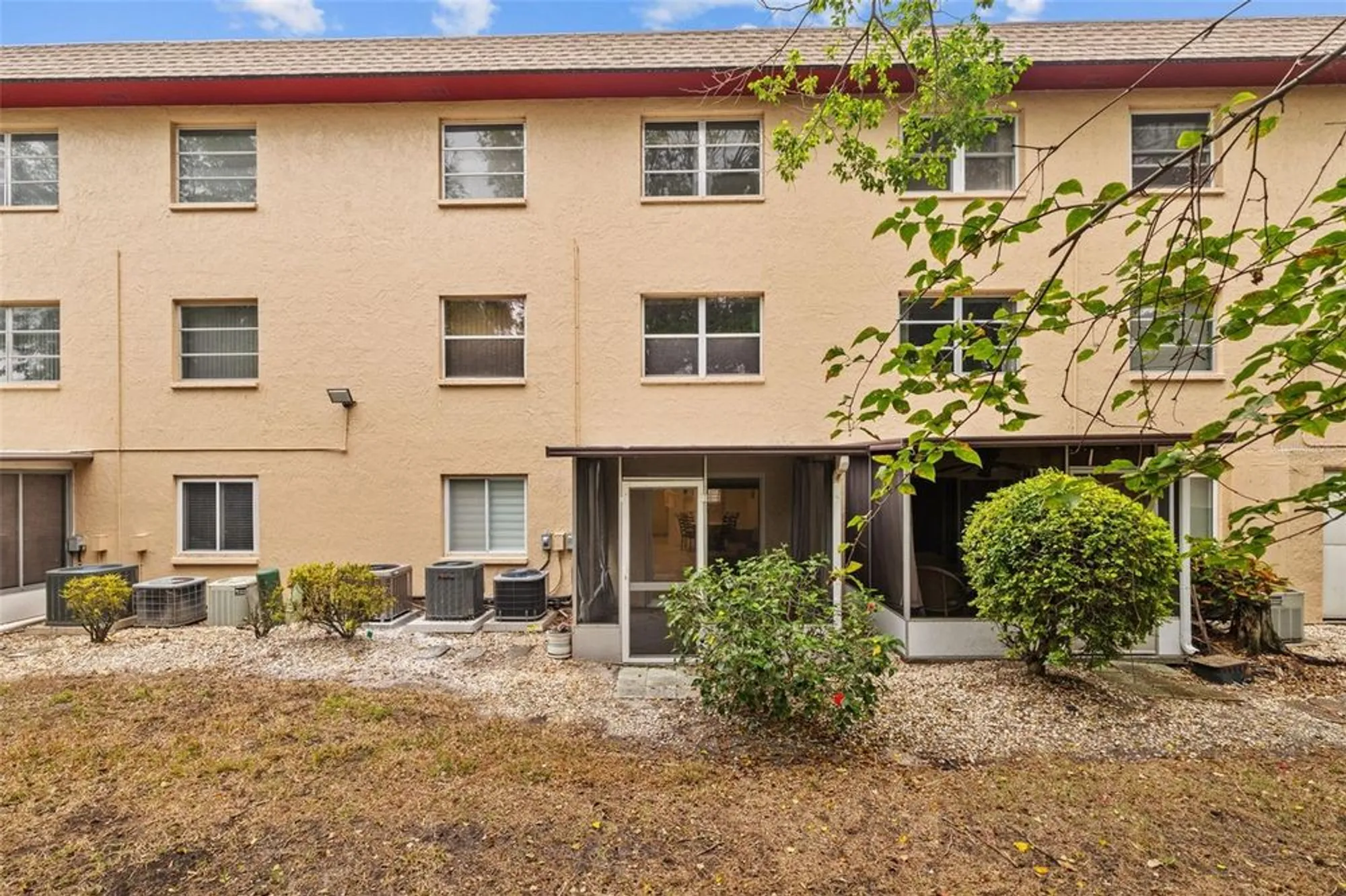 Property Slideshow image 25 of 45 | 4126 heron way b113, Bradenton, FL, 34205