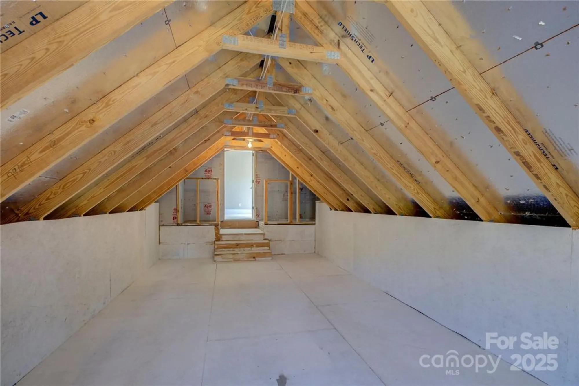 Property Slideshow image 40 of 48 | 14916 creeks edge dr, Charlotte, NC, 28278