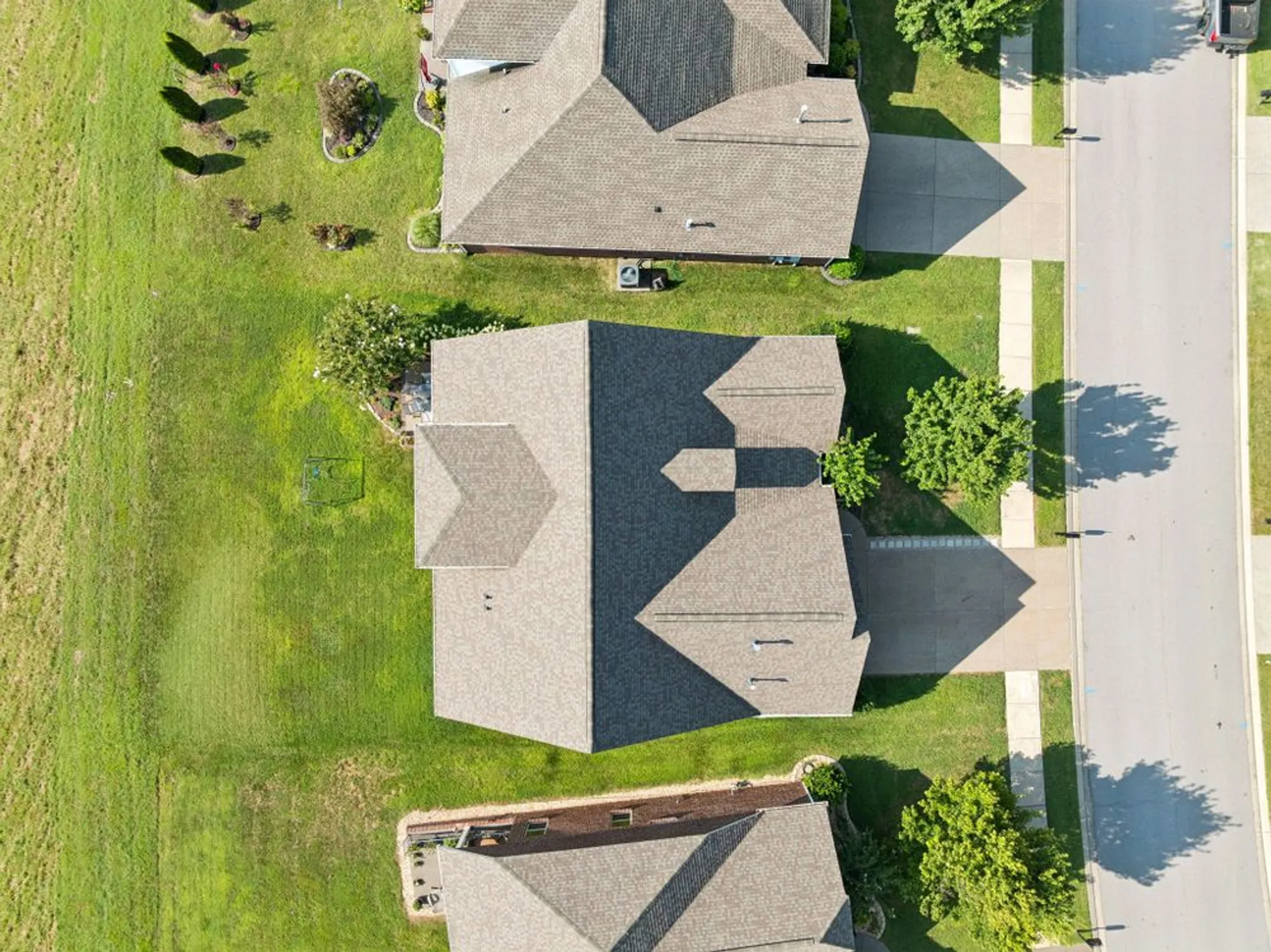 Property Slideshow image 33 of 38 | 1022 waterstone dr, Lebanon, TN, 37090