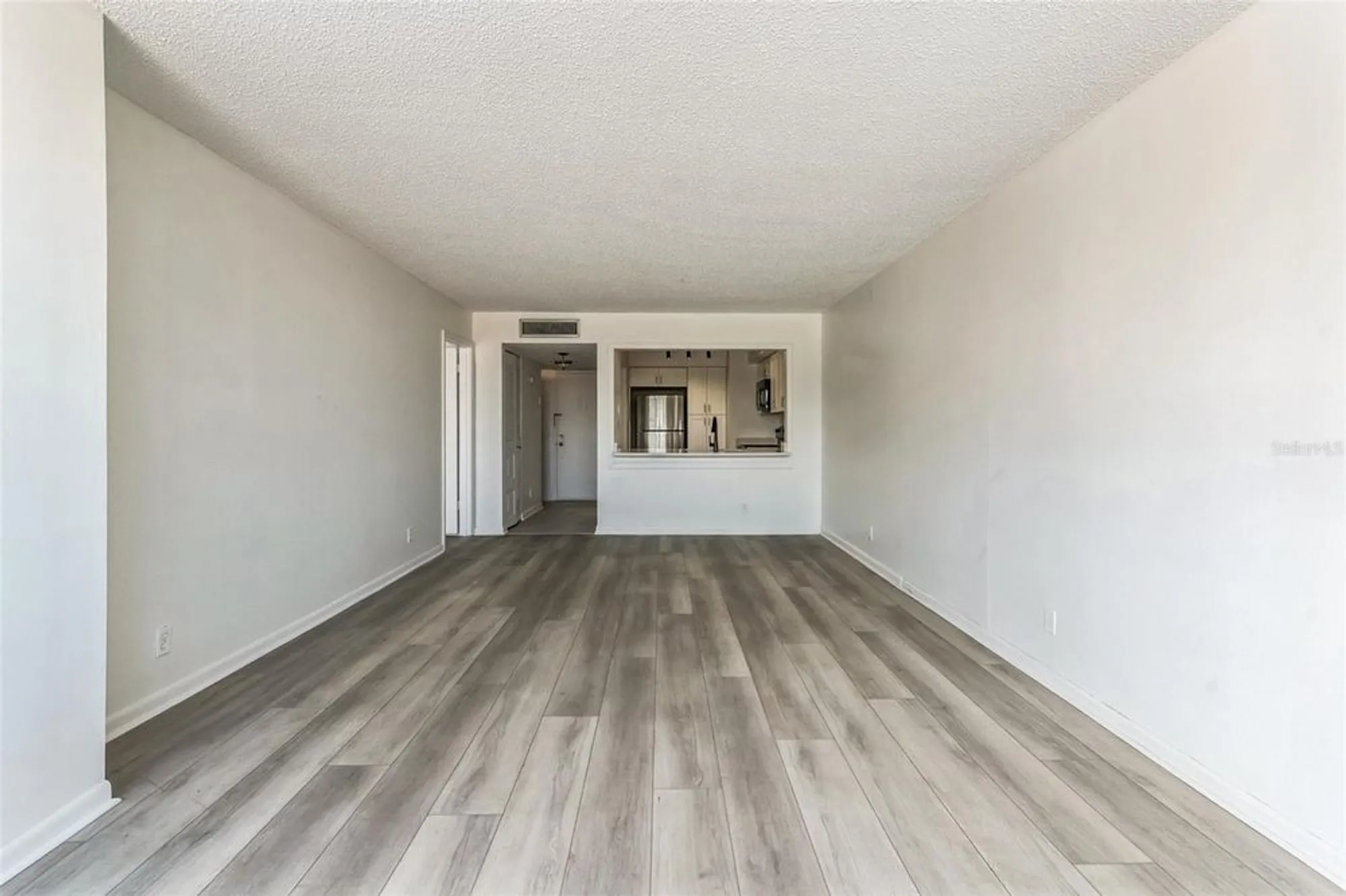 Property Slideshow image 12 of 37 | 6219 palma del mar blvd s apt 301, Saint Petersburg, FL, 33715