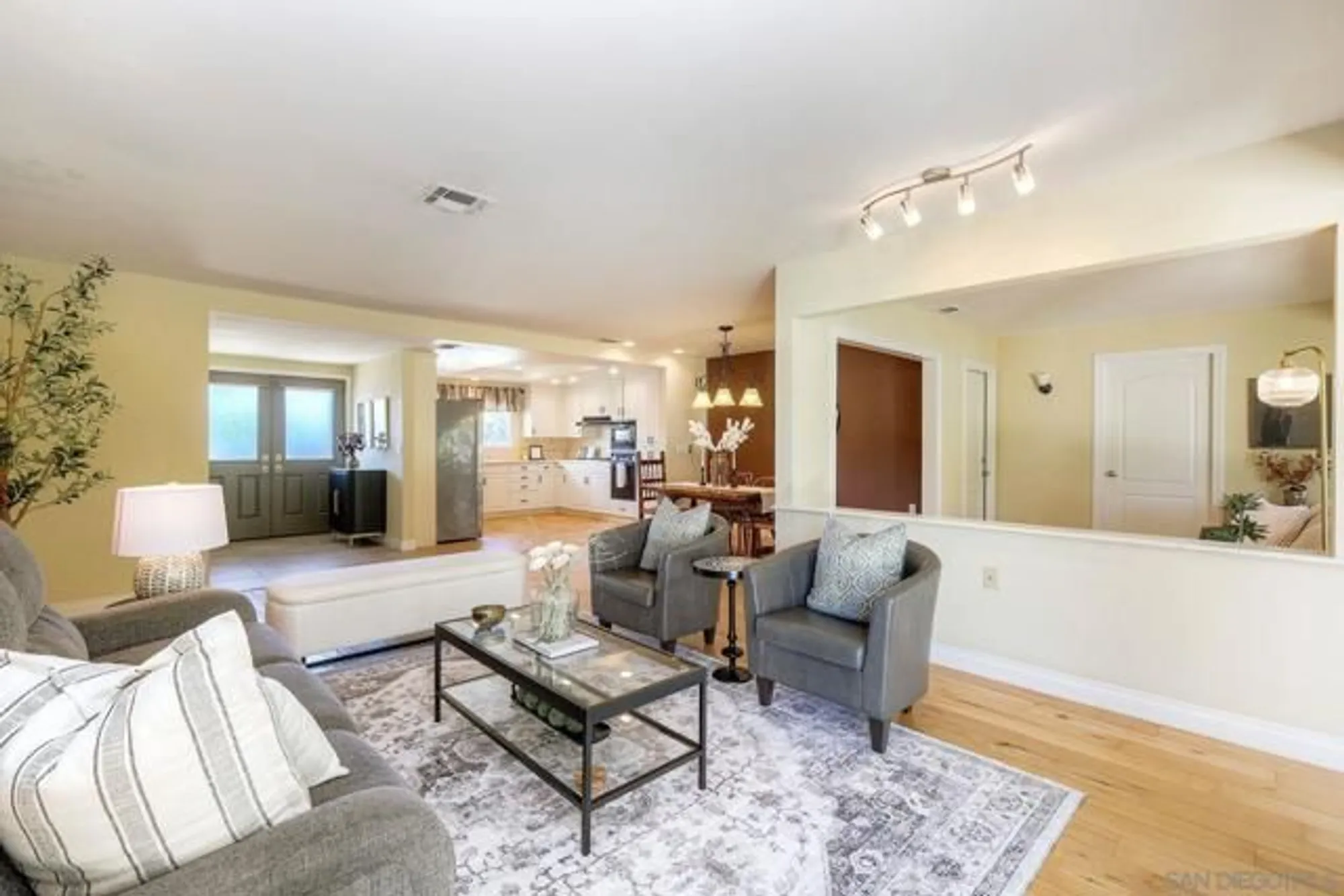 Property Slideshow image 26 of 34 | 12528 niego ln, San Diego, CA, 92128