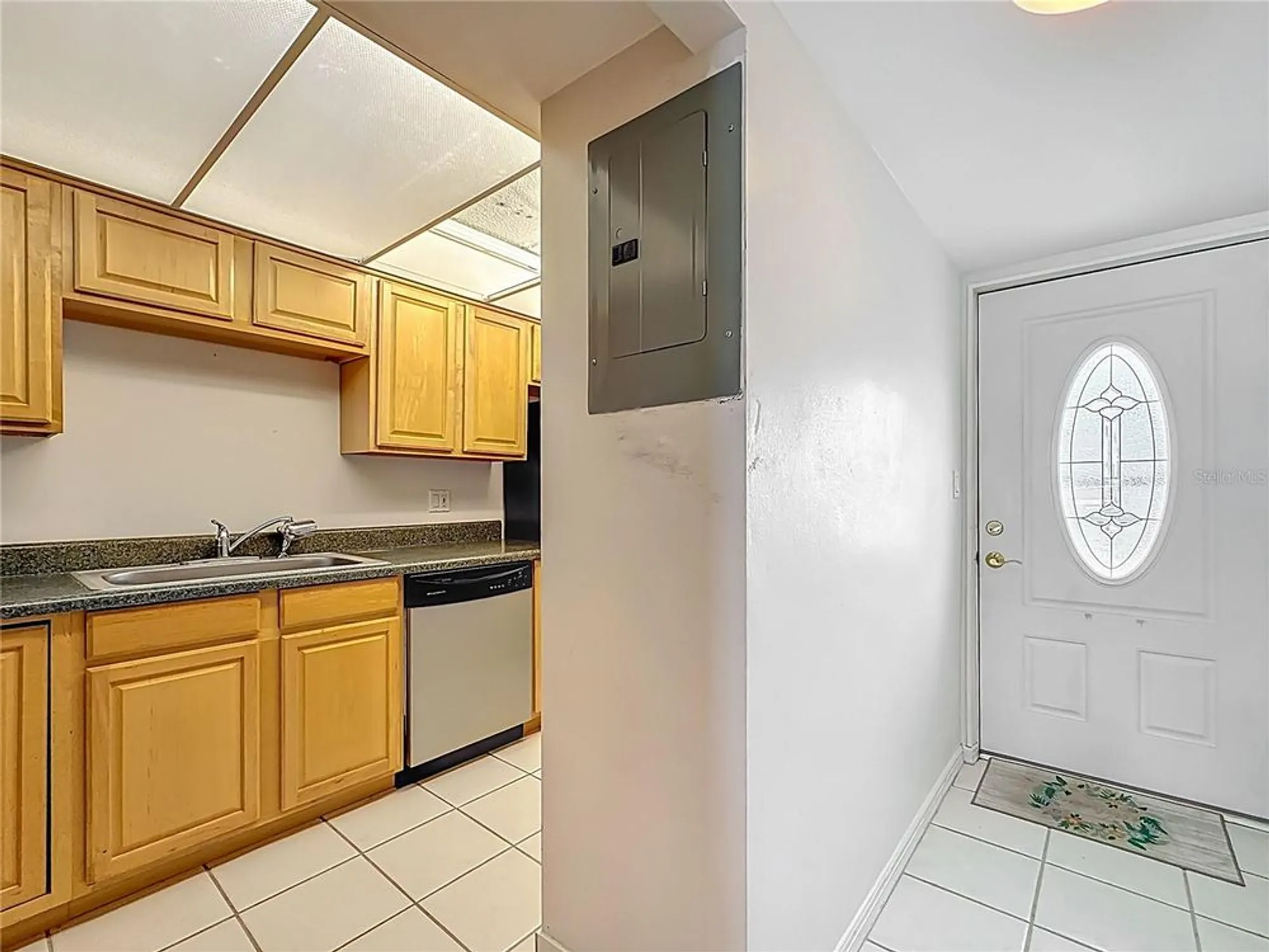 Property Slideshow image 13 of 39 | 1 boca ciega point blvd apt 215, St Petersburg, FL, 33708