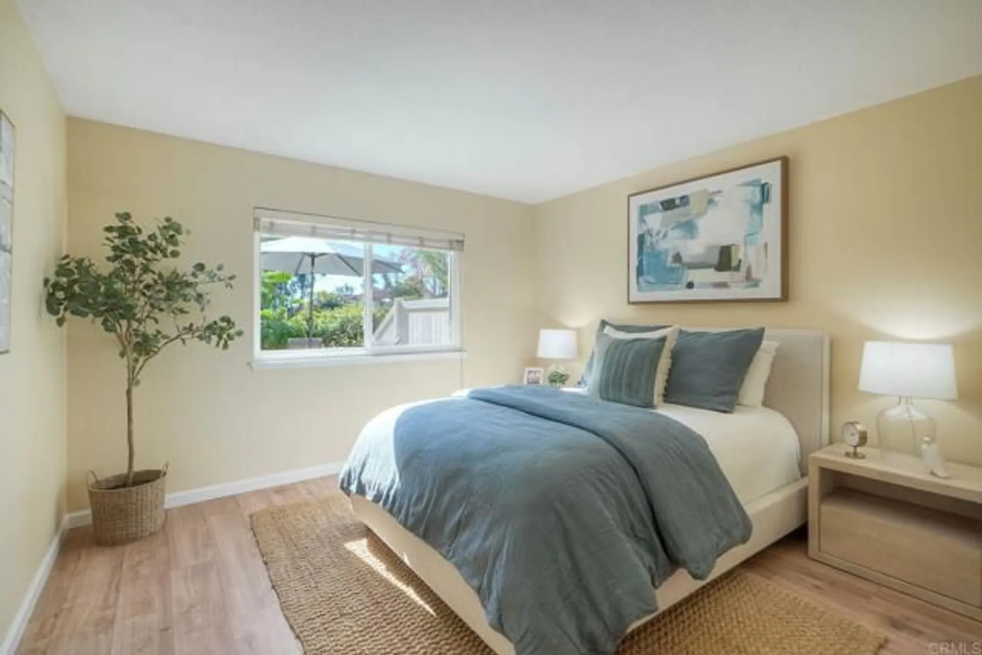 Property Slideshow image 12 of 28 | 220 s shorehang ln, Encinitas, CA, 92024