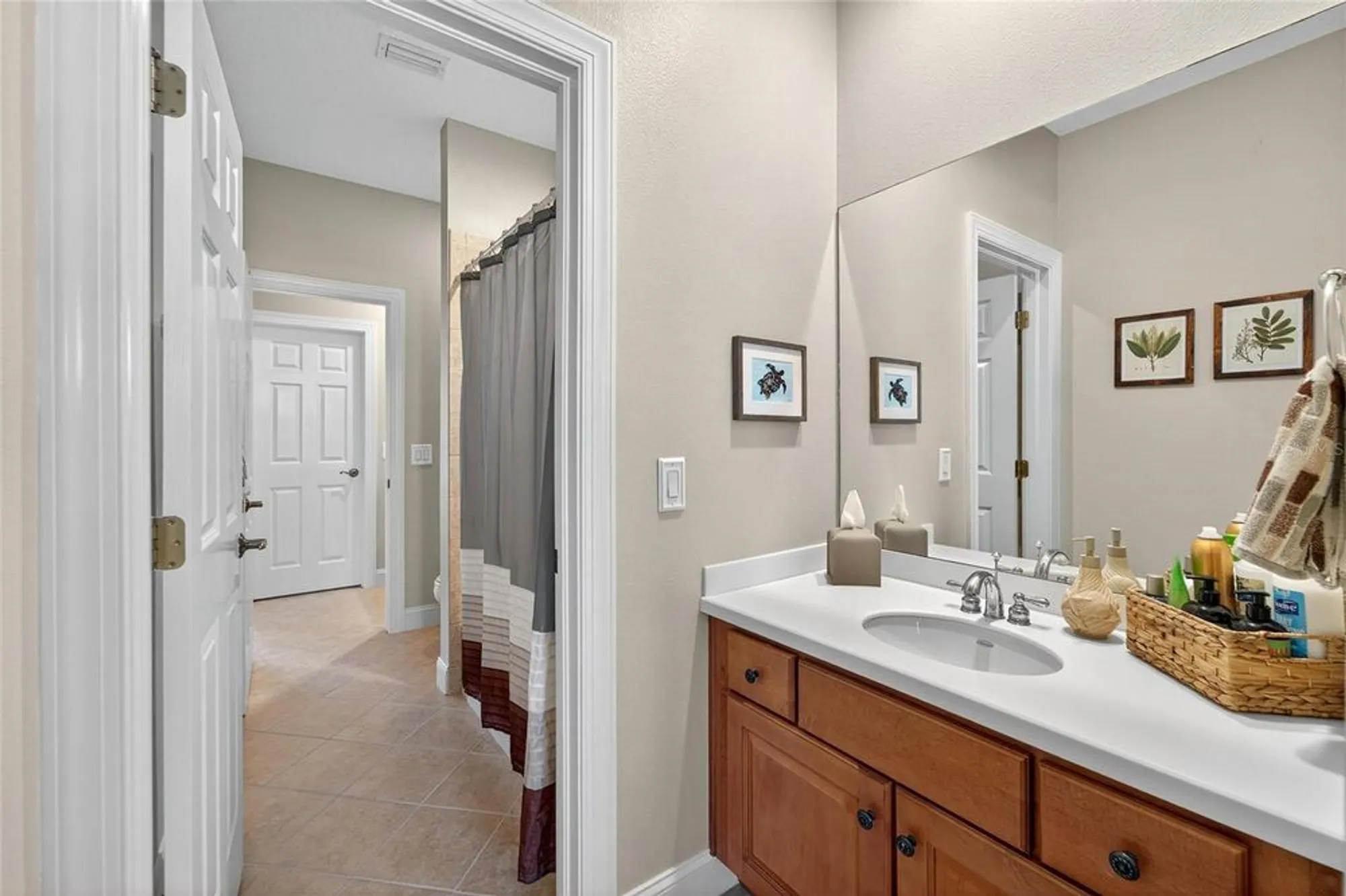 Property Slideshow image 60 of 90 | 114 aberdeen pond dr, Apollo Beach, FL, 33572