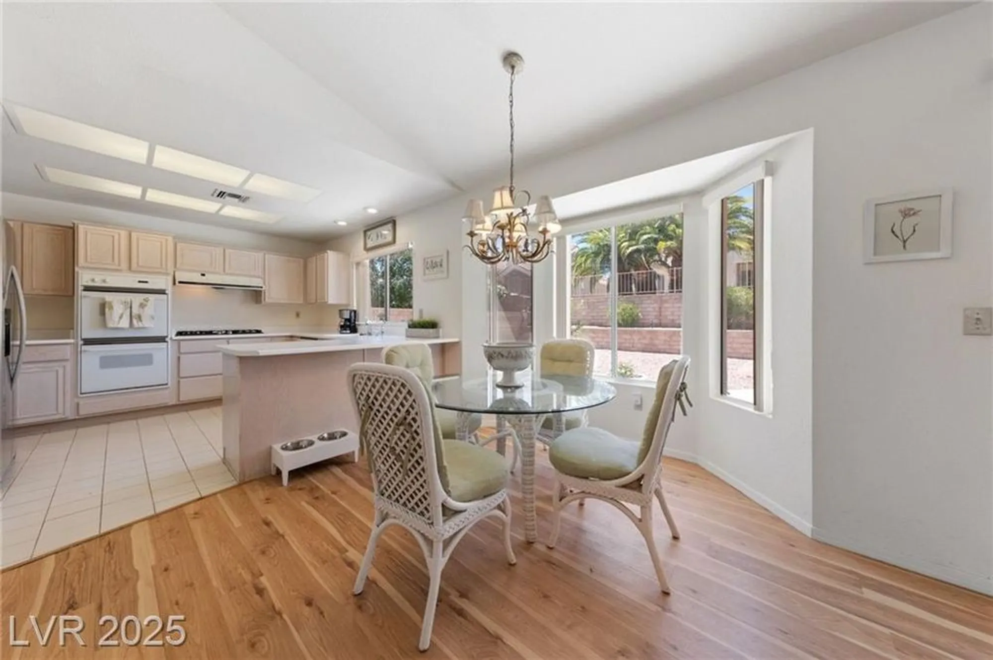 Property Slideshow image 14 of 72 | 2925 lotus hill dr, Las Vegas, NV, 89134