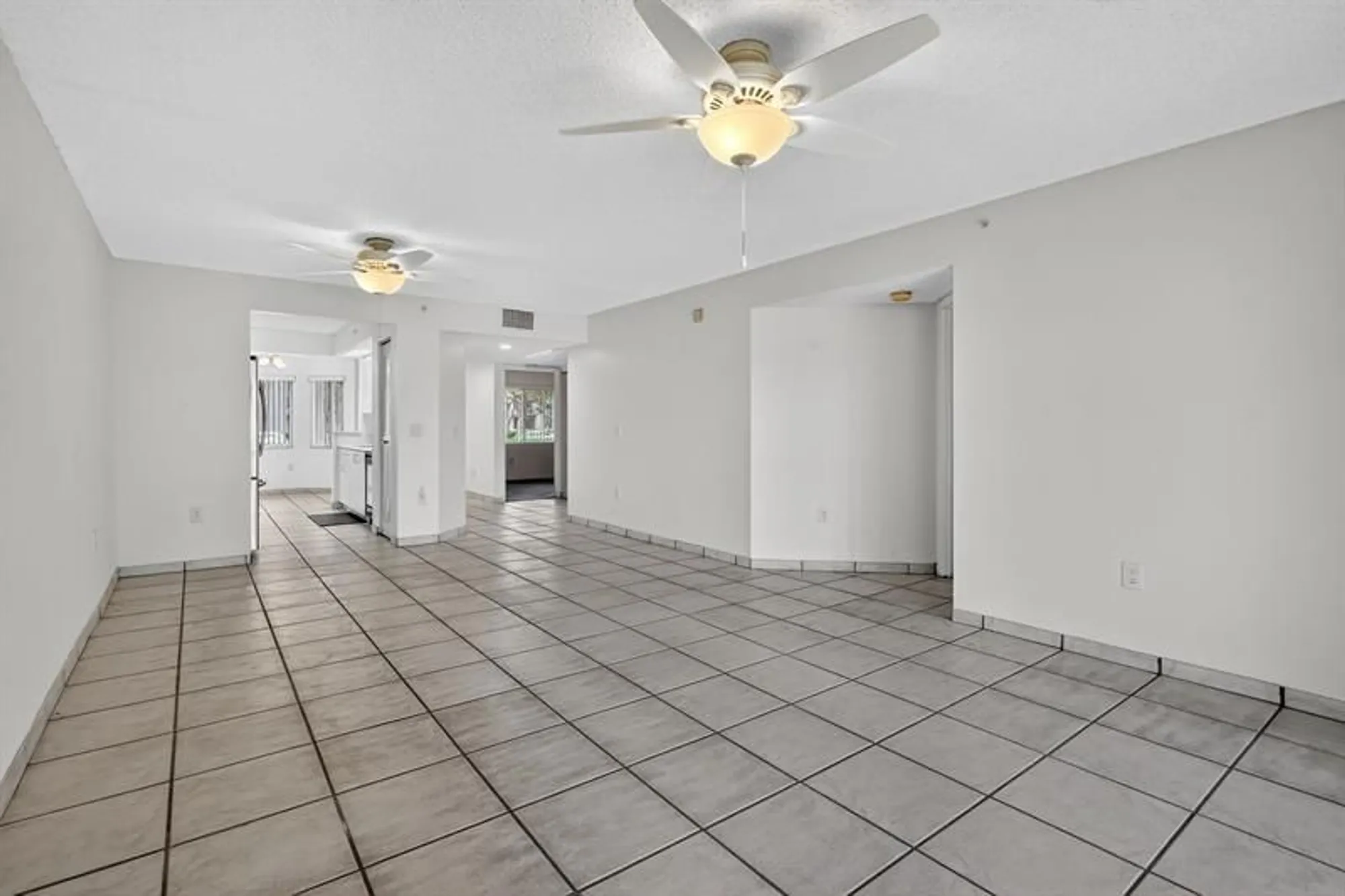 Property Slideshow image 27 of 70 | 1001 sw 141st ave, Pembroke Pines, FL, 33027