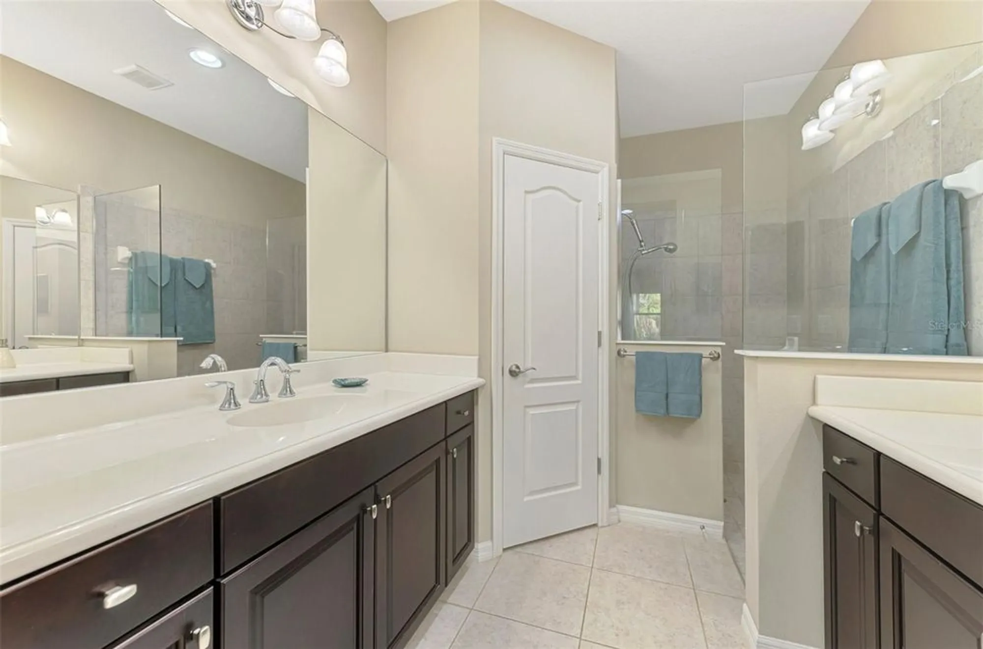 Property Slideshow image 15 of 89 | 11413 okaloosa dr, Venice, FL, 34293