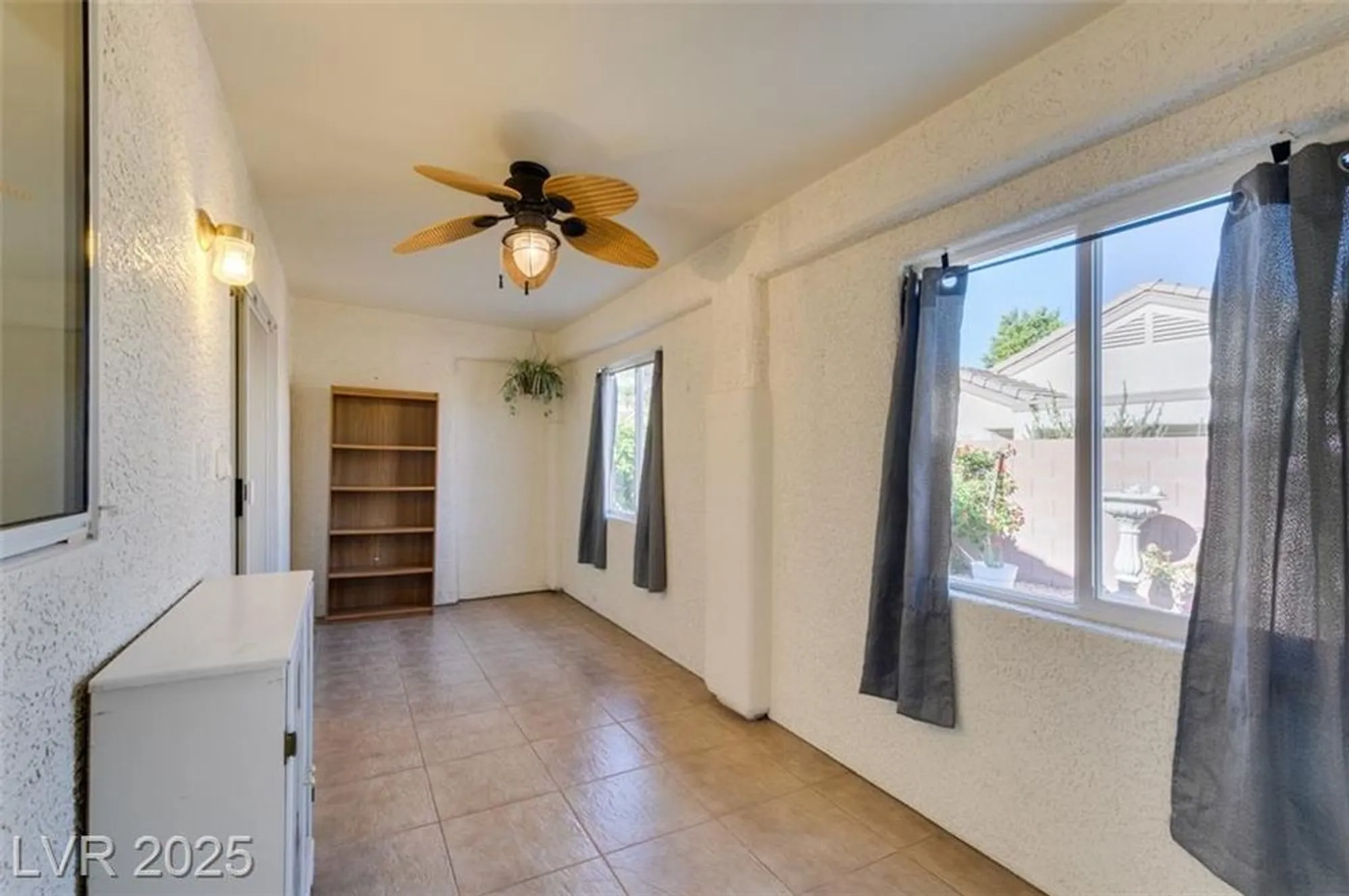 Property Slideshow image 20 of 27 | 2108 eagle watch dr, Henderson, NV, 89012