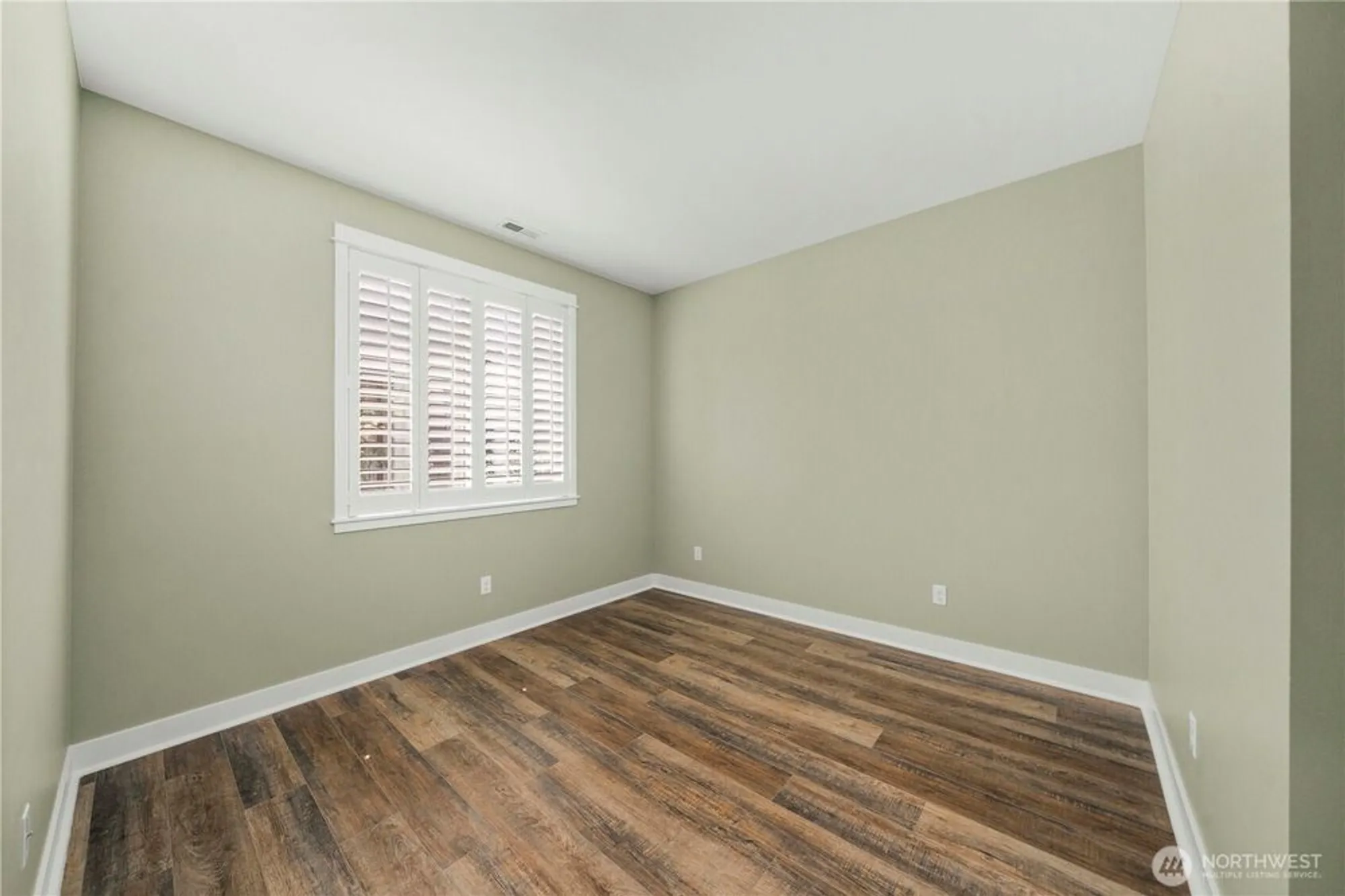 Property Slideshow image 23 of 38 | 14419 192nd avenue ct, Bonney Lake, WA, 98391