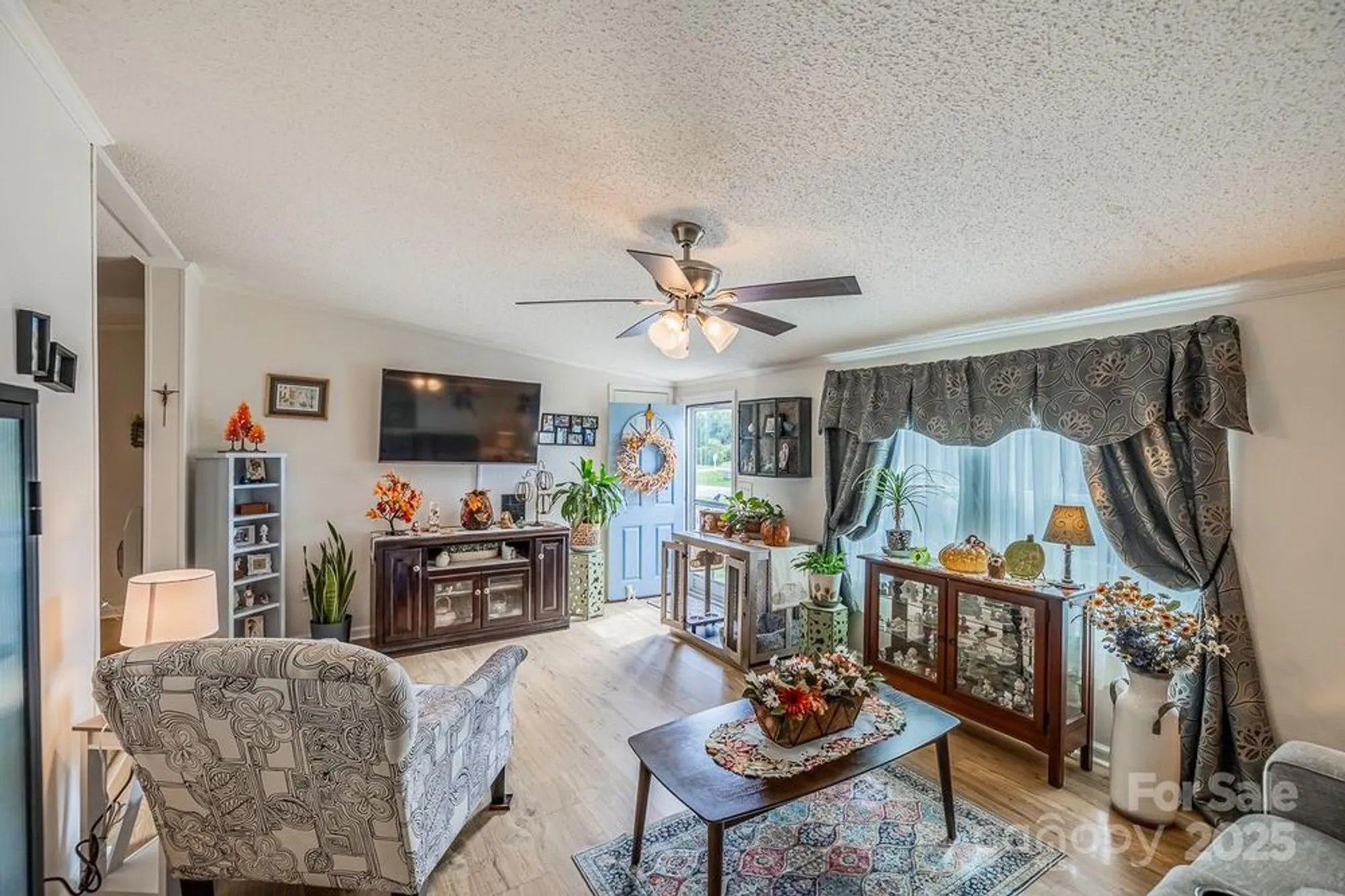 Property Slideshow image 8 of 43 | 445 riverwind dr, Hendersonville, NC, 28739