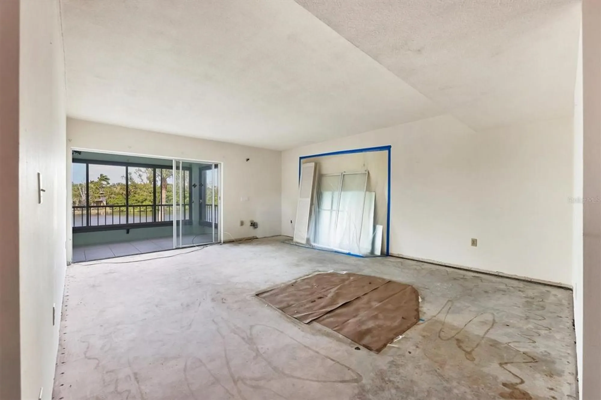 Property Slideshow image 9 of 53 | 101 whispering sands dr apt 205, Sarasota, FL, 34242